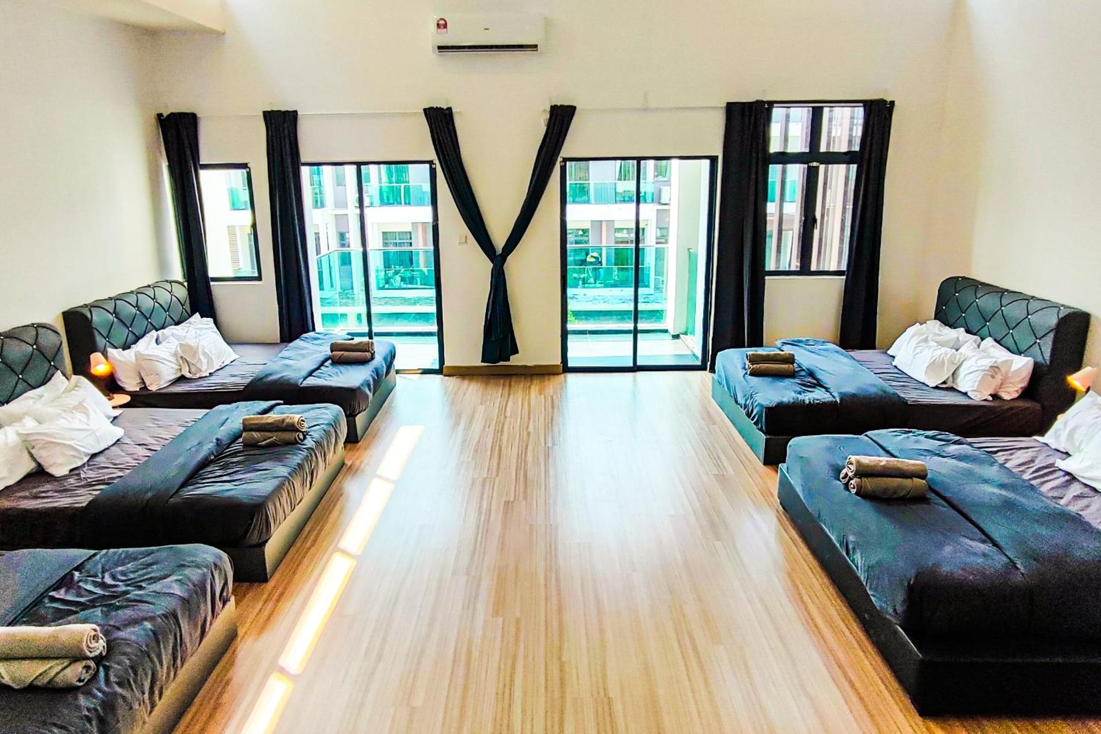 Retro Private Pool Villa at Puchong by HCK