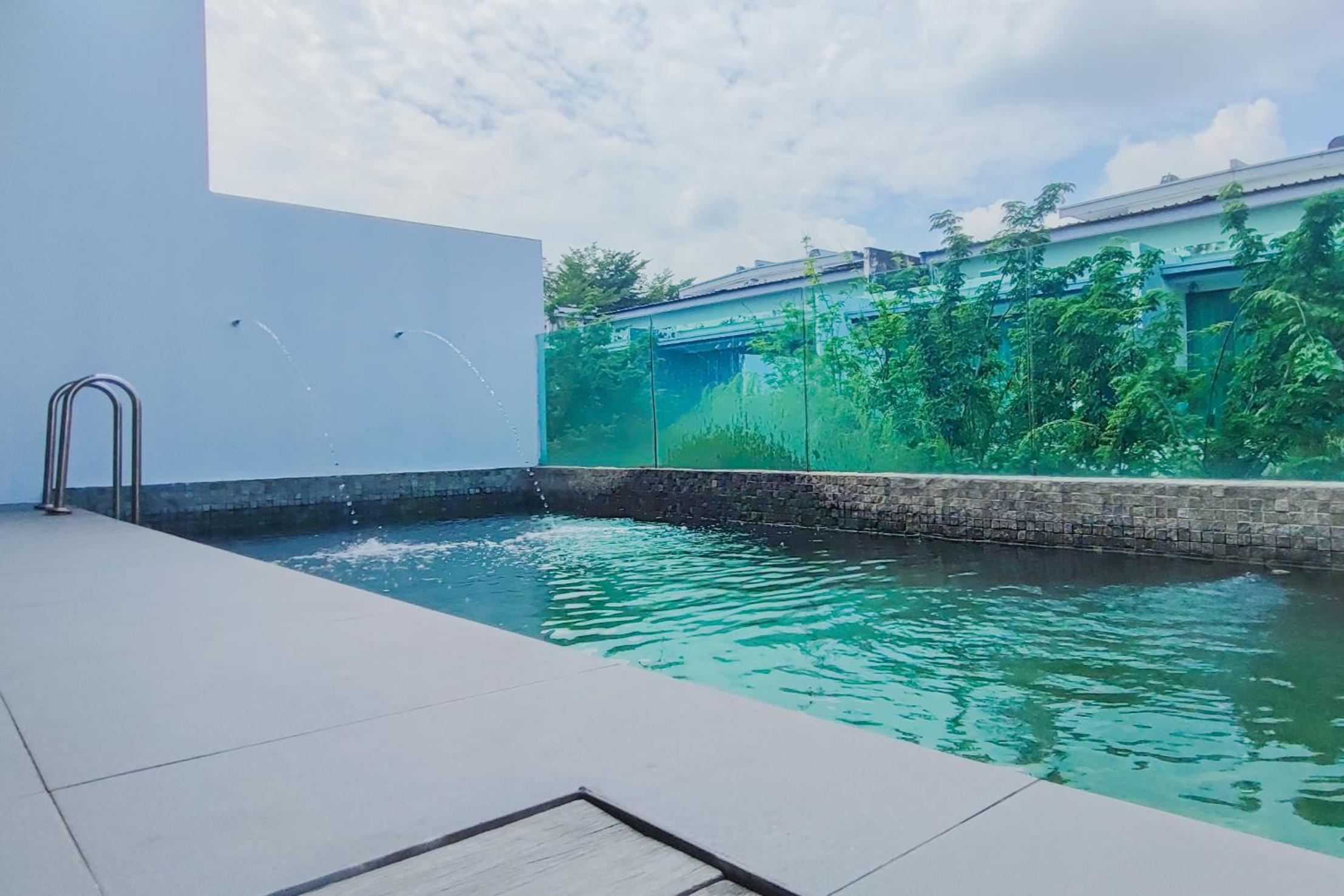 Retro Private Pool Villa at Puchong by HCK