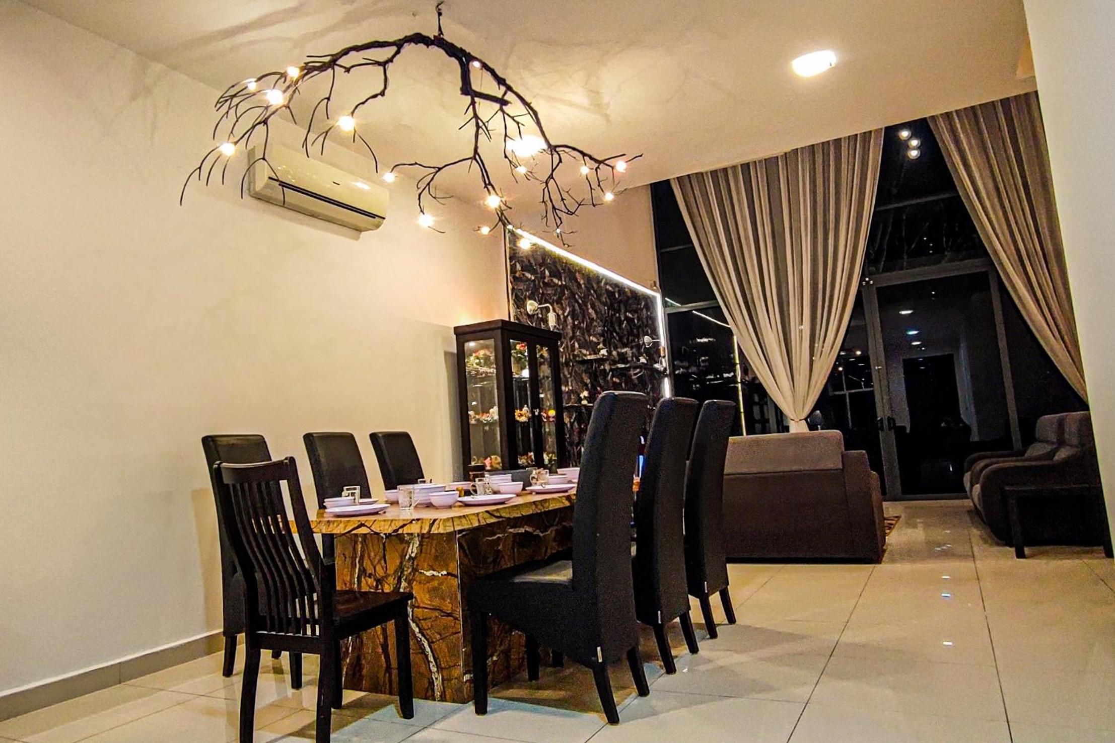 Retro Private Pool Villa at Puchong by HCK