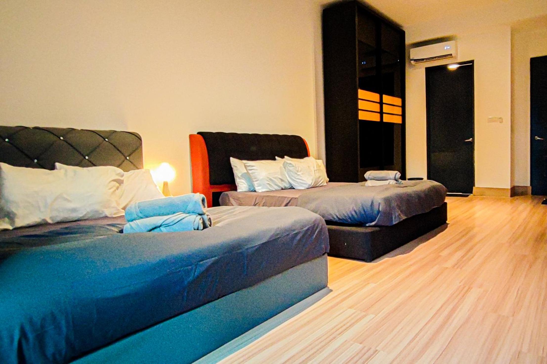 Retro Private Pool Villa at Puchong by HCK