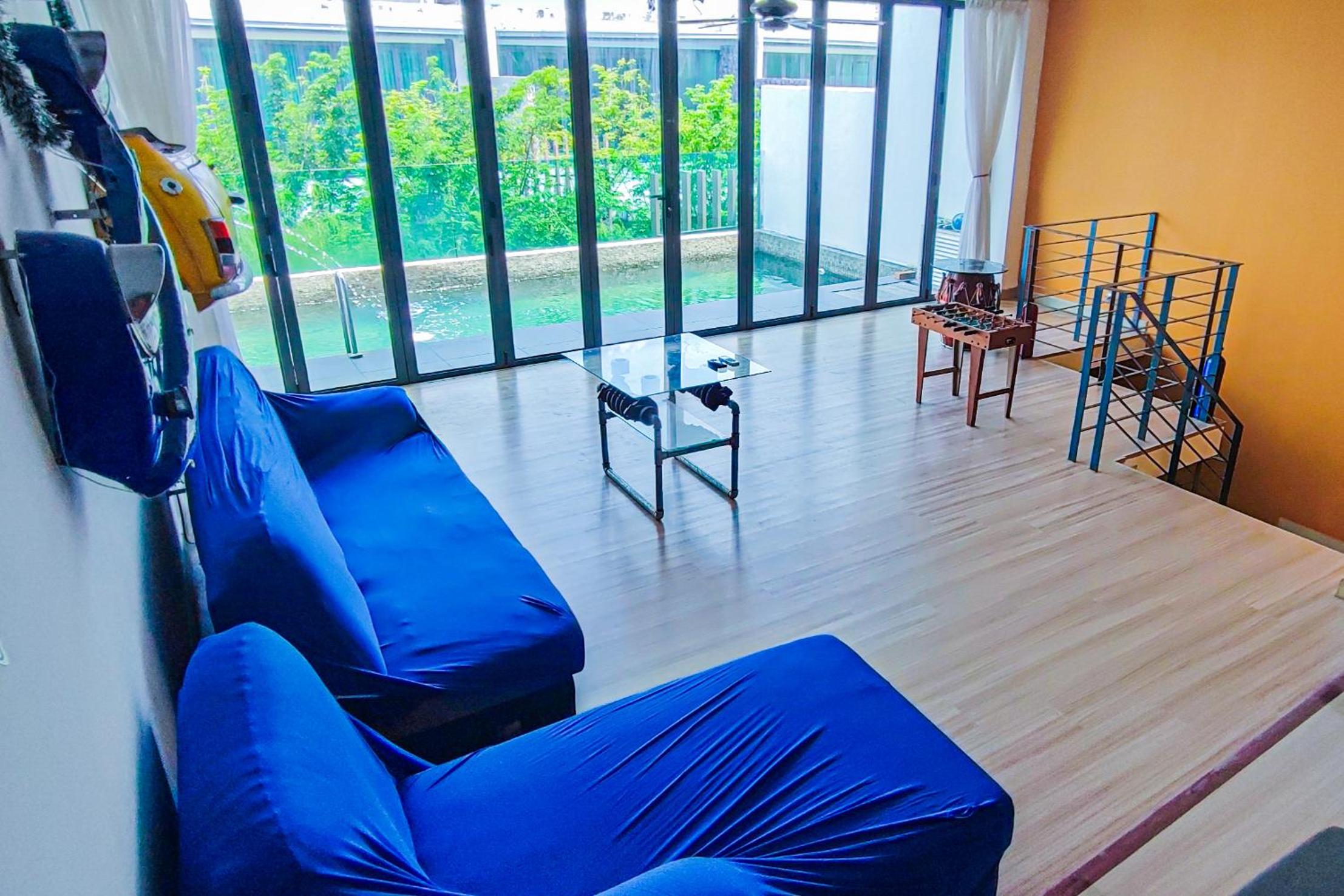 Retro Private Pool Villa at Puchong by HCK