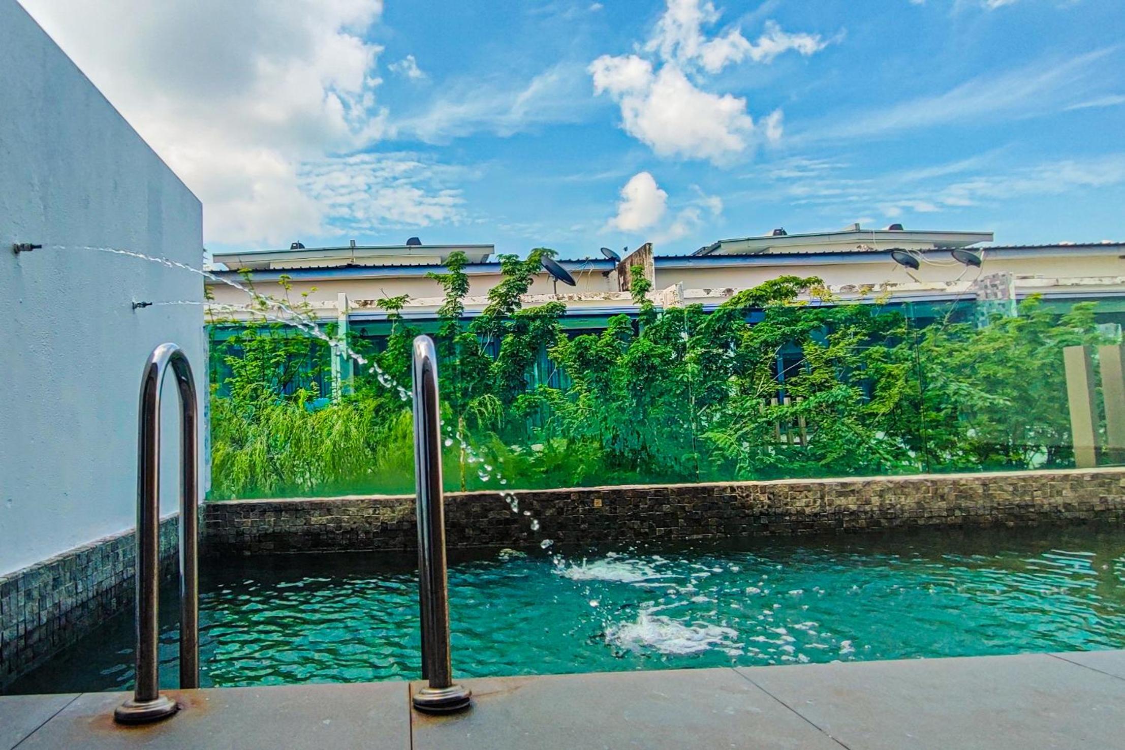 Retro Private Pool Villa at Puchong by HCK