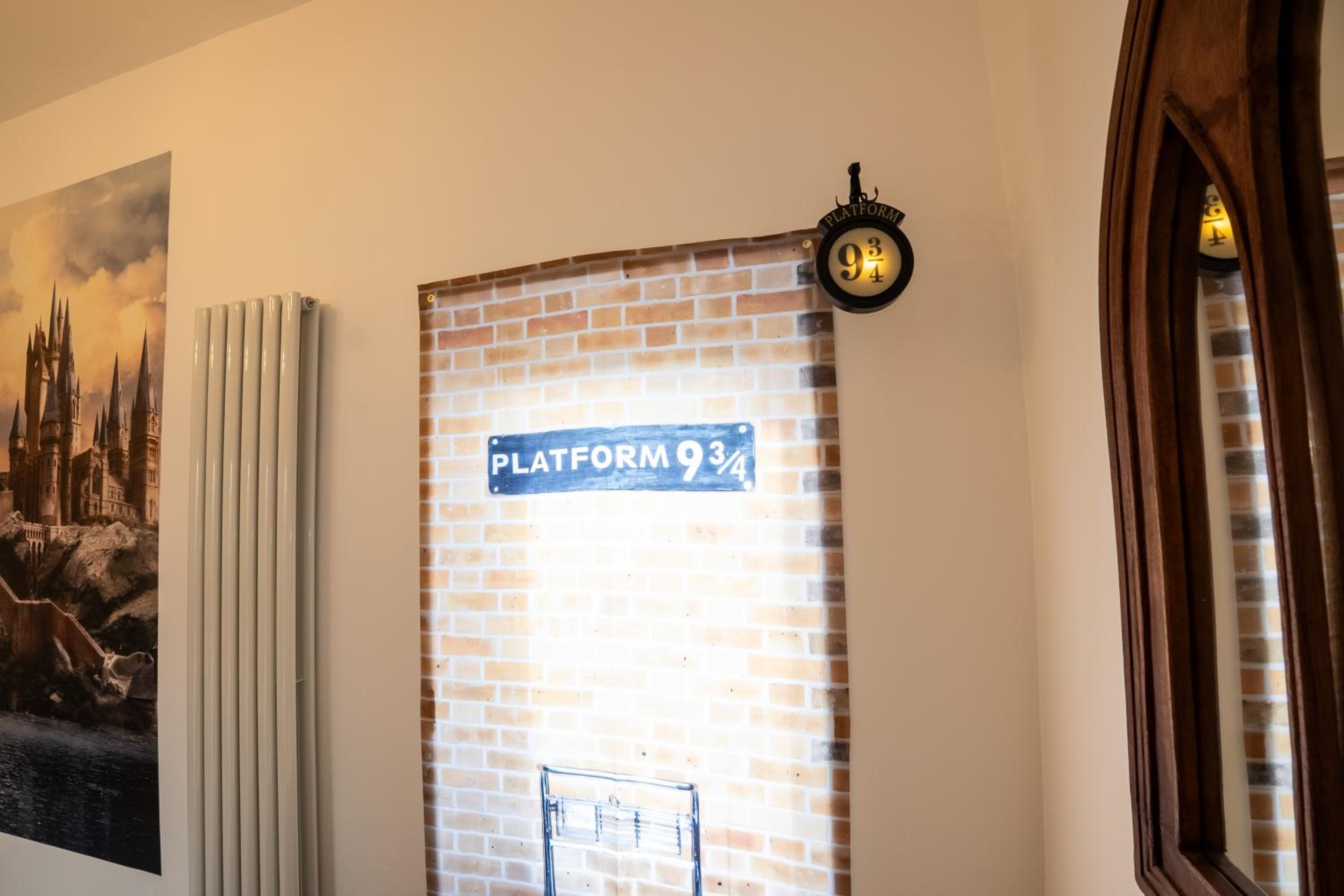Hogwarts House, Self Check in, Sleeps 4