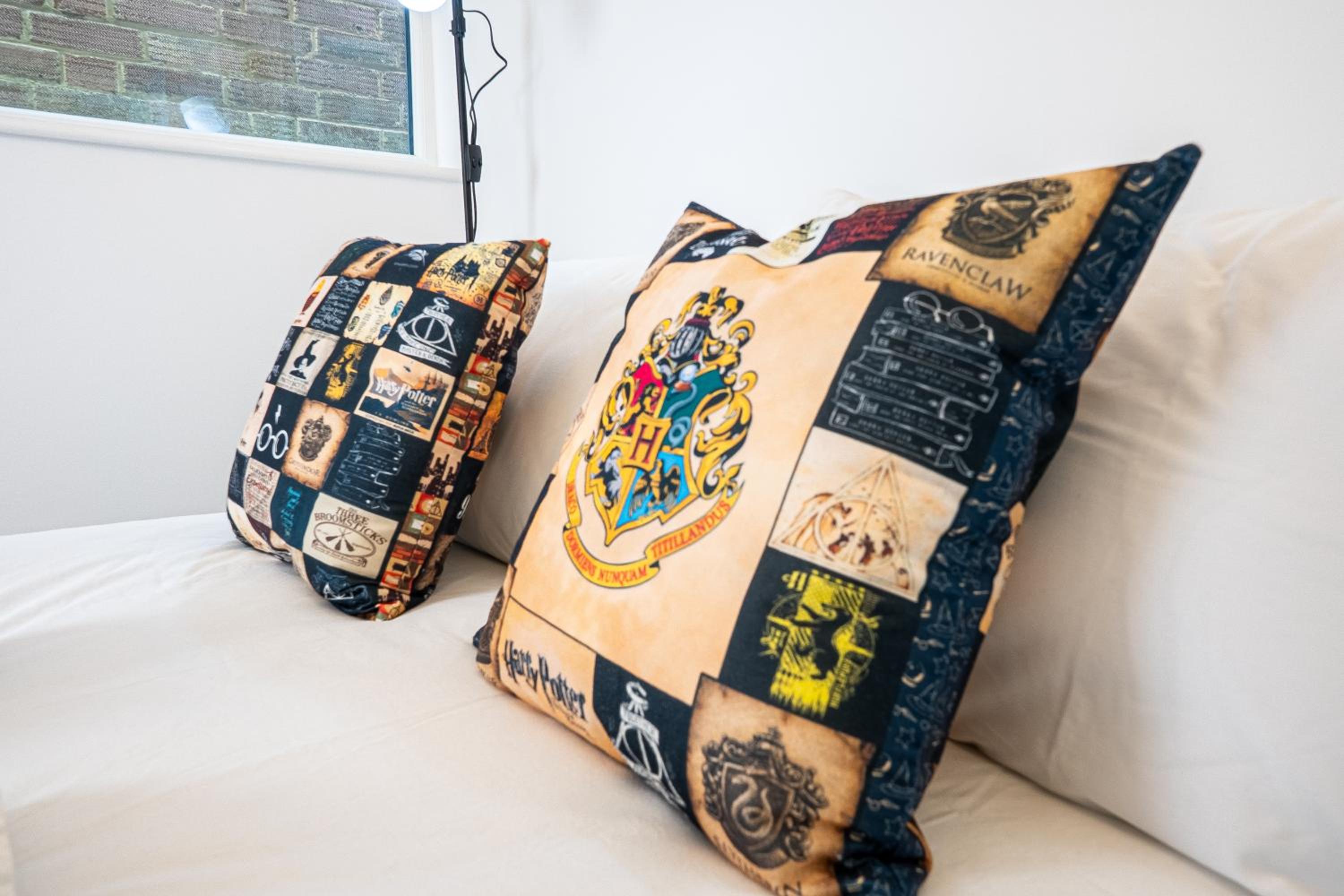 Hogwarts House, Self Check in, Sleeps 4