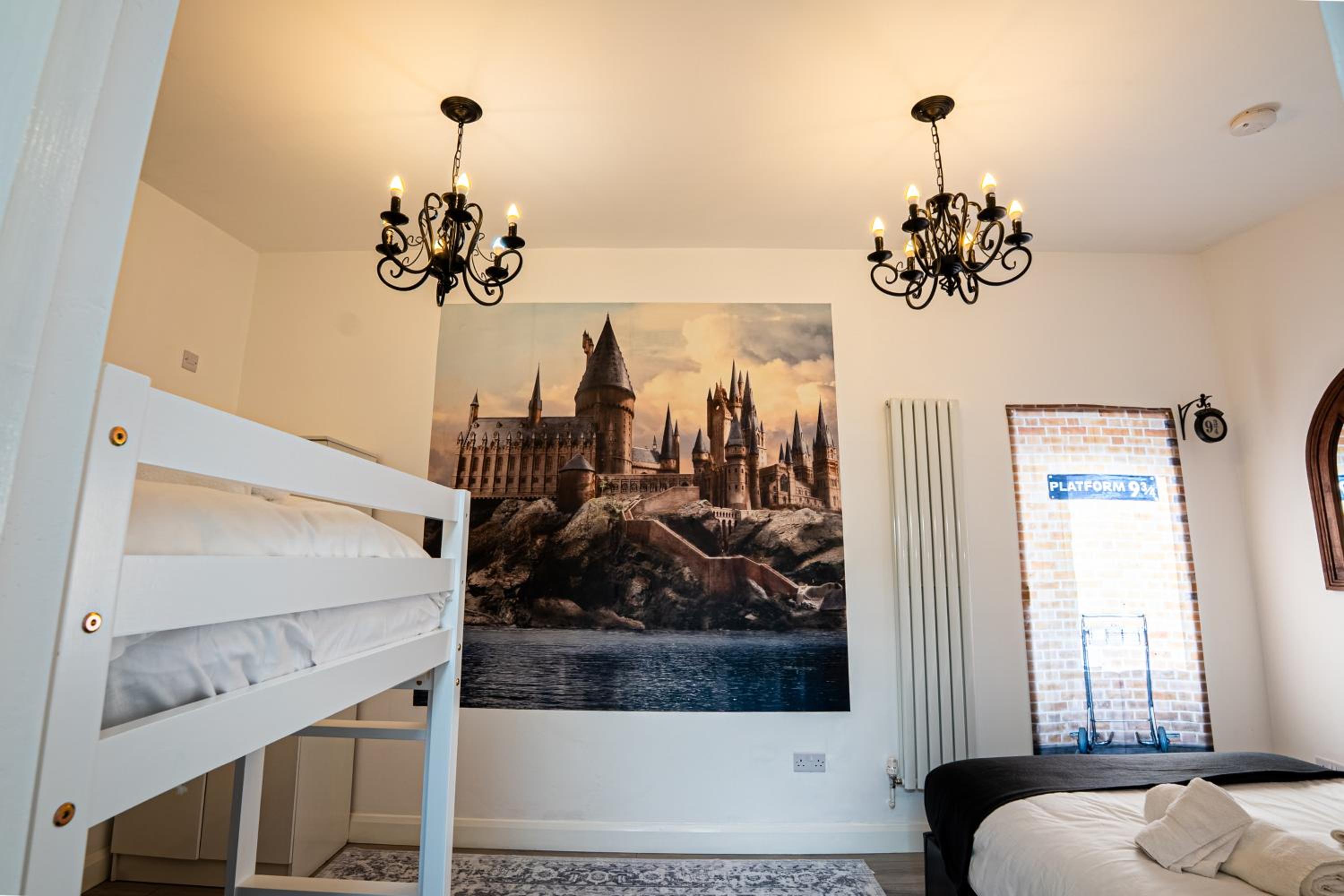 Hogwarts House, Self Check in, Sleeps 4