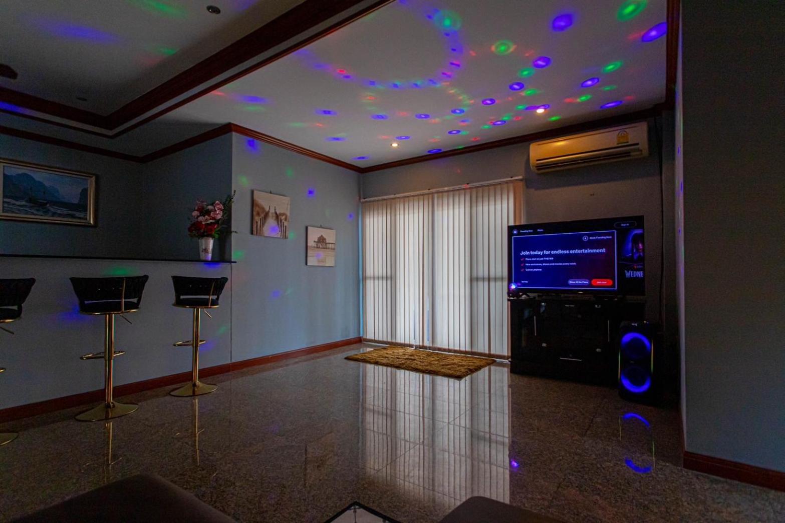 D2 Pool Villa