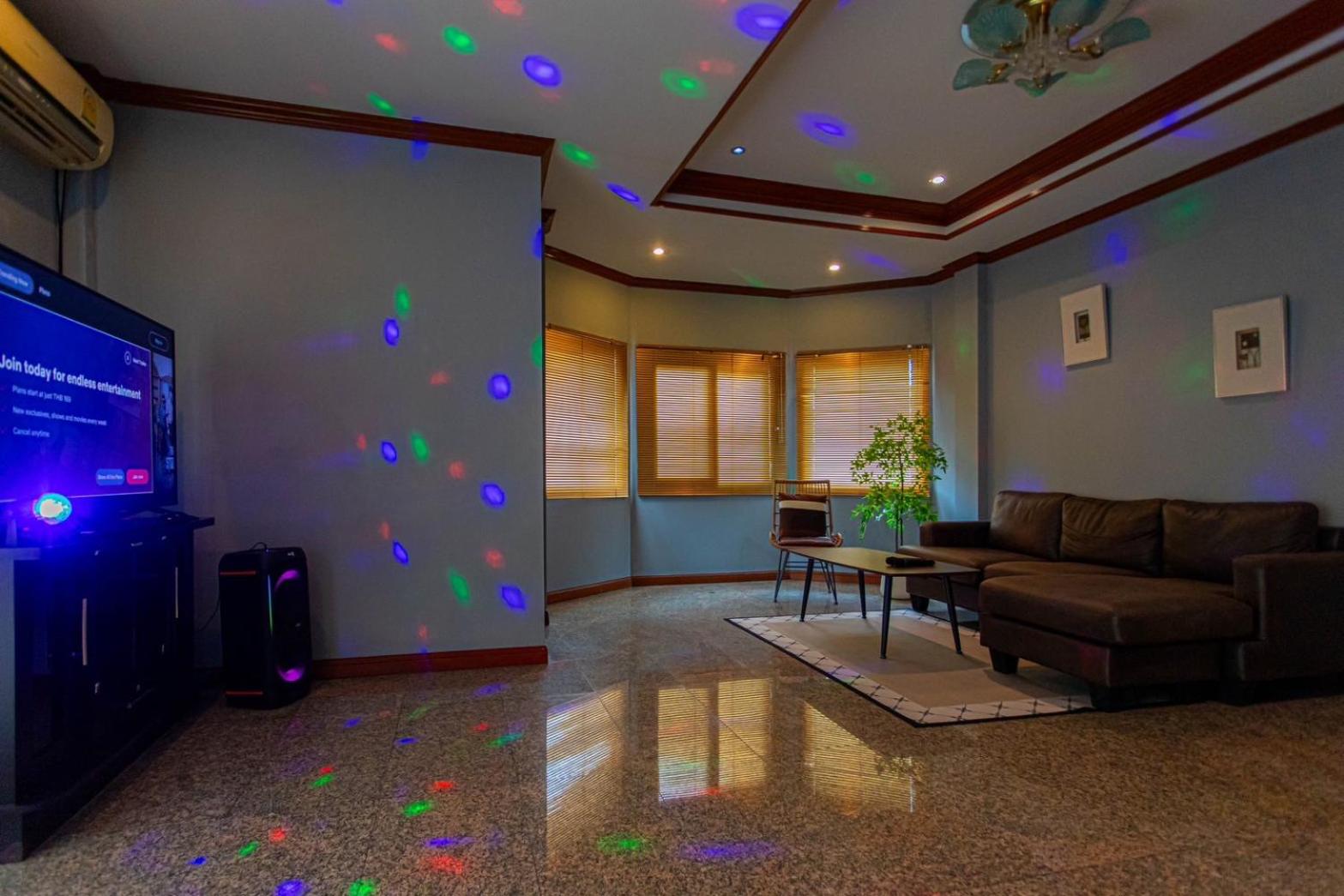 D2 Pool Villa