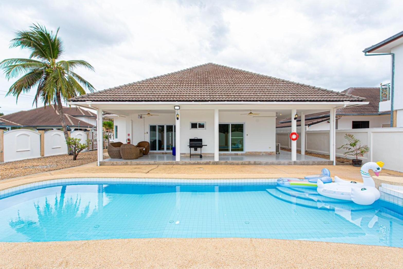 D2 Pool Villa