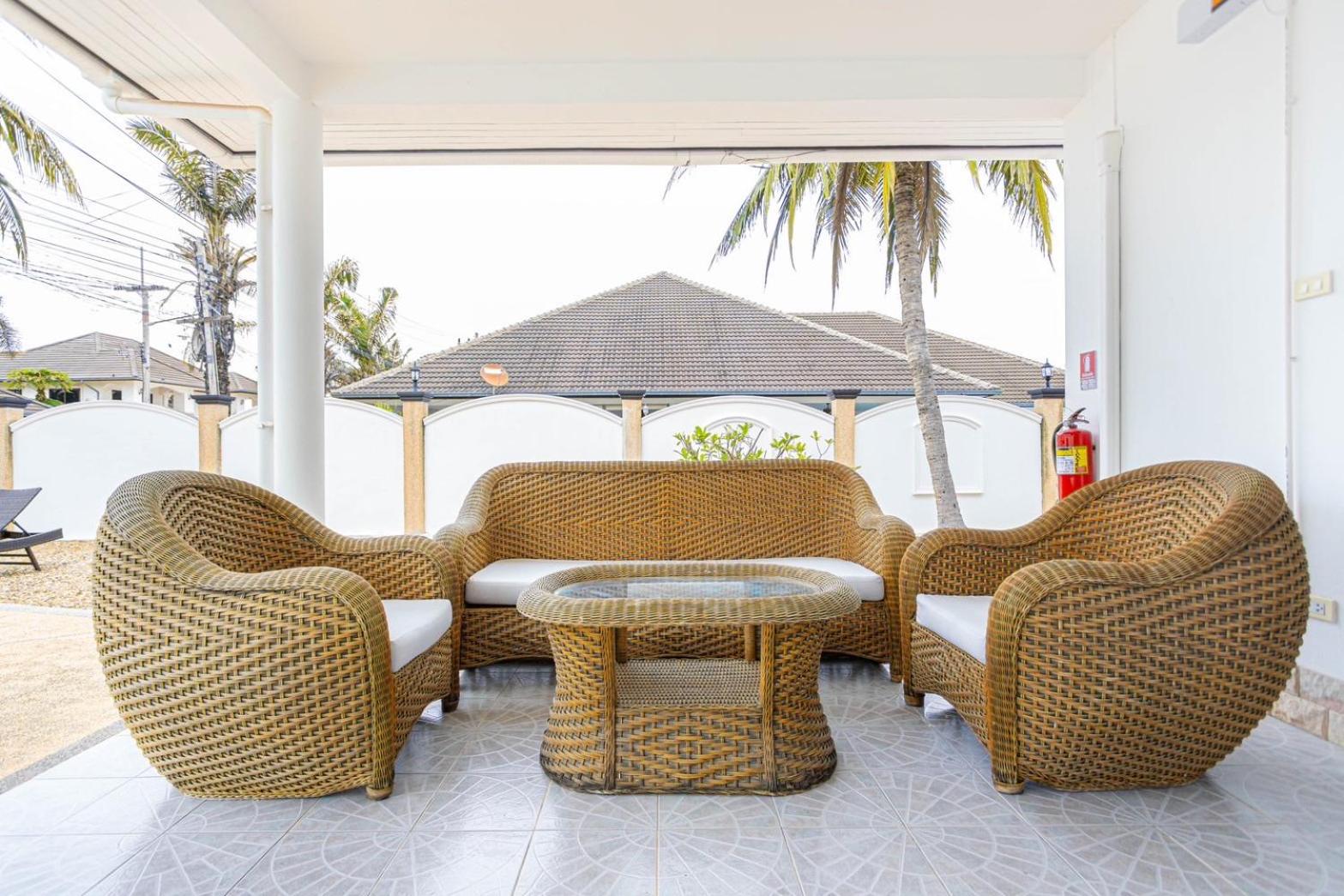 D2 Pool Villa