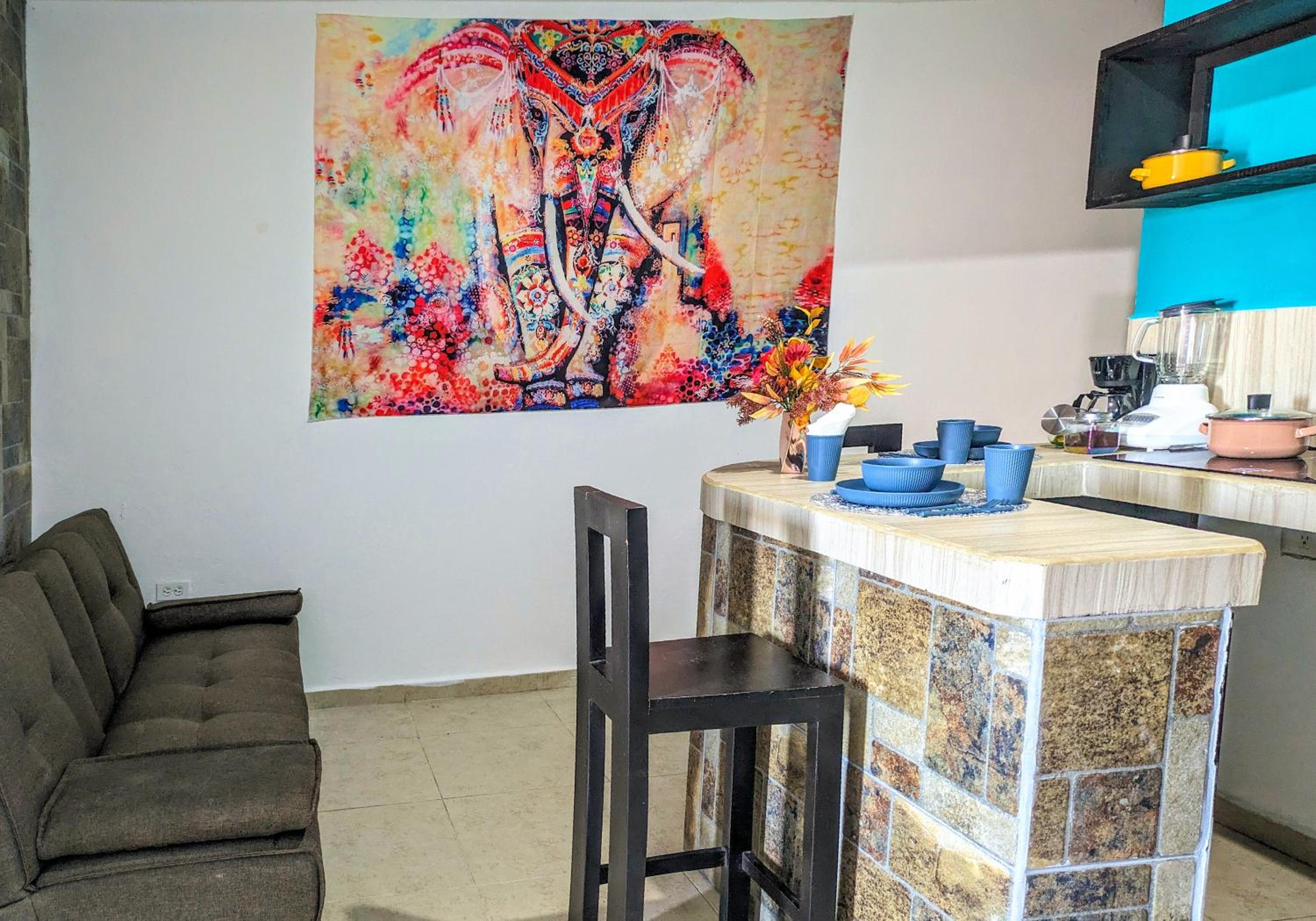Spacious Family Stay Two Private Apartments 5 Minute Walk to Beach Sleeps 8 Top Rated Host 5B6B