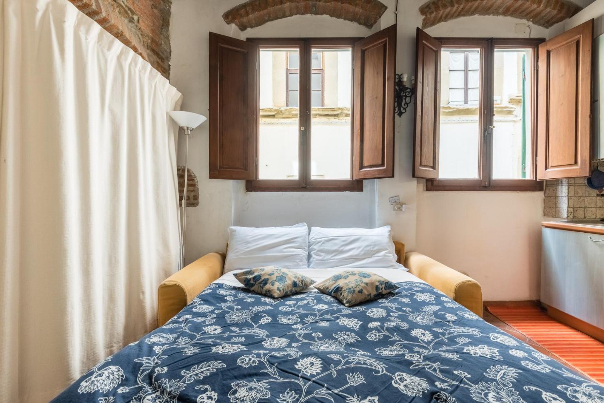 Central and comfortable studio in Florence
