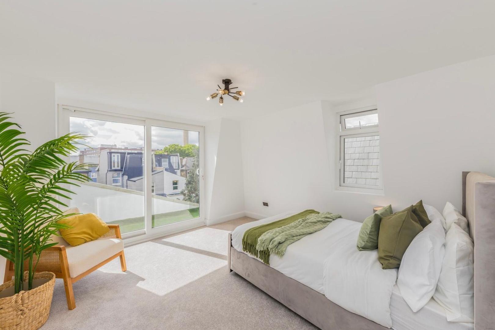 Stunning Top Floor London Apartment