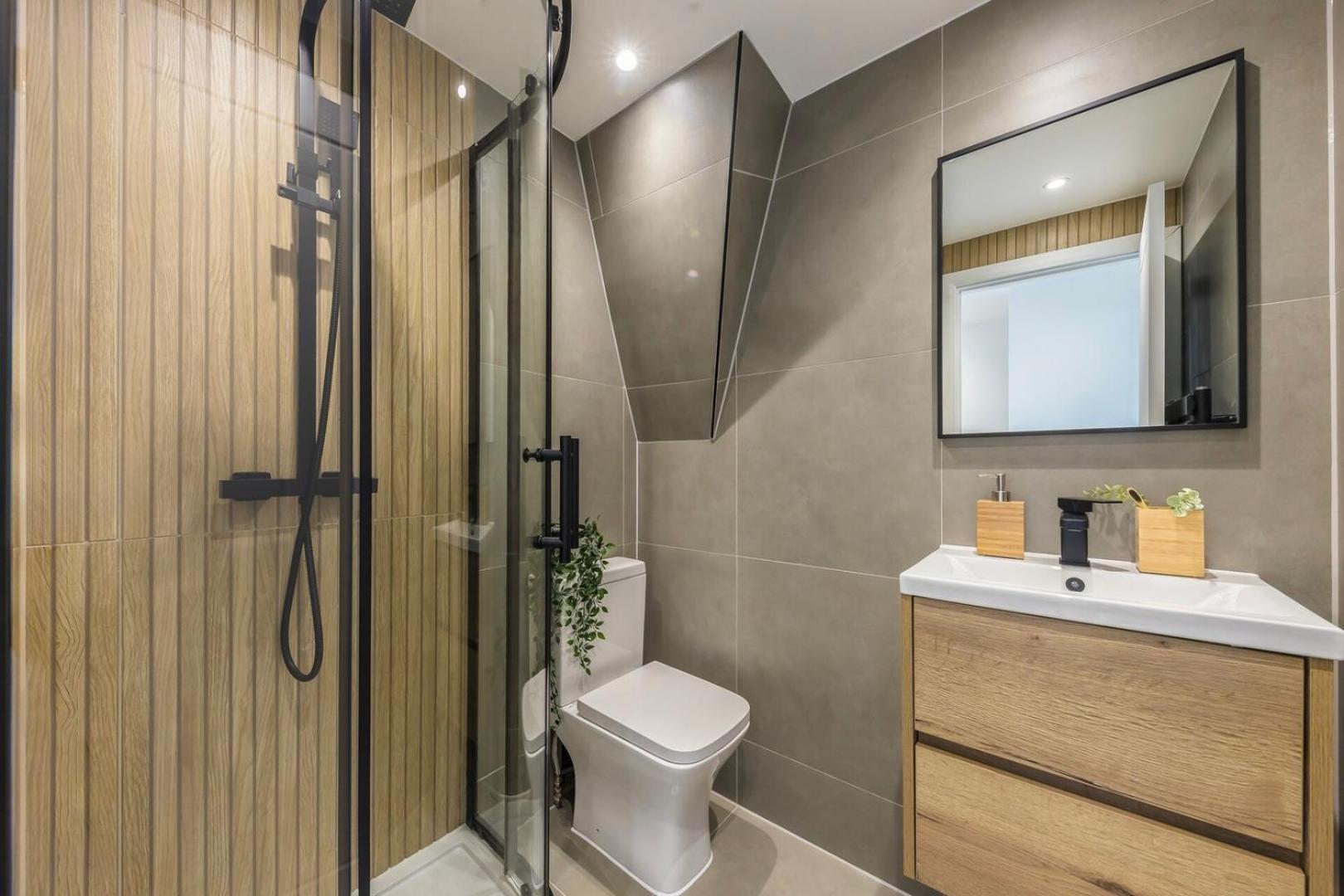 Stunning Top Floor London Apartment