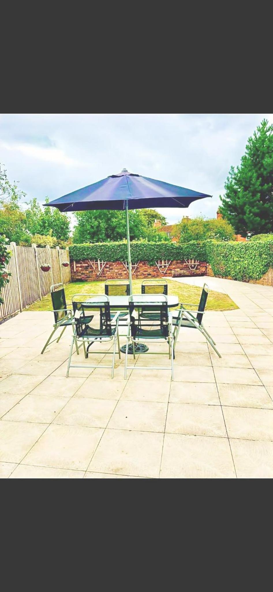 LYNNTON HOUSE Stunning 6 bed Town Centre House ALL with En-Suites Prime Location Tamworth