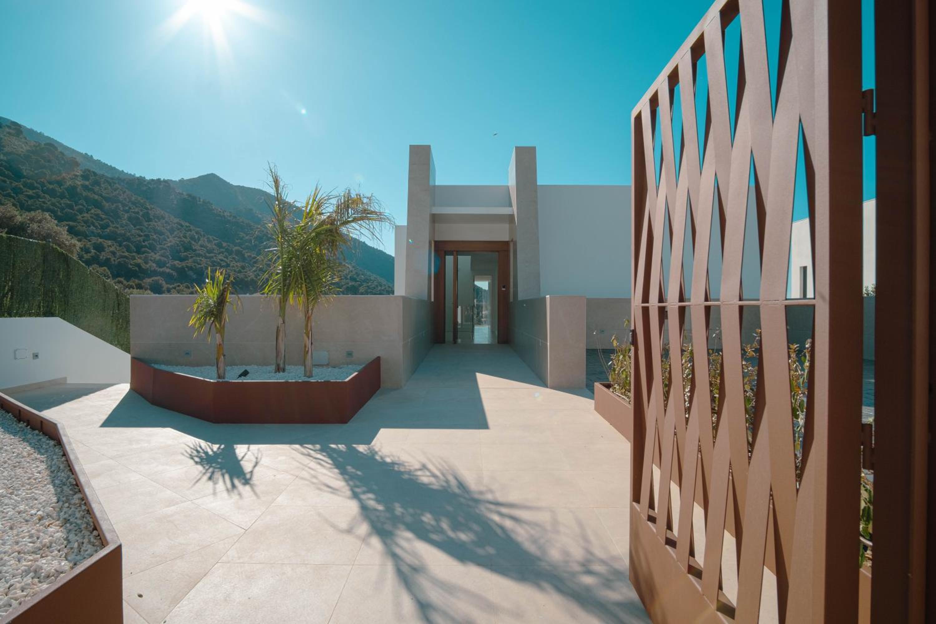 Luxury Villa Sunset Hills by ELE Apartments