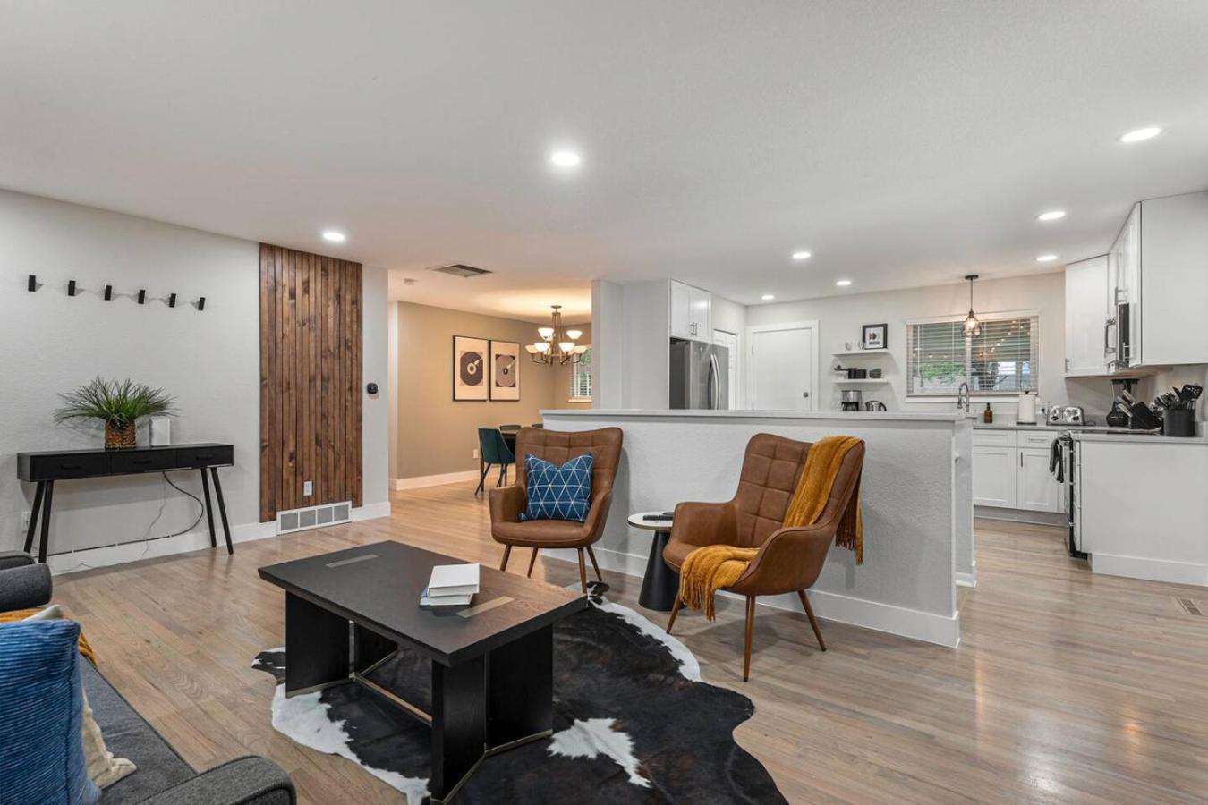 Mile Hi Basecamp Hot tub and Game Room