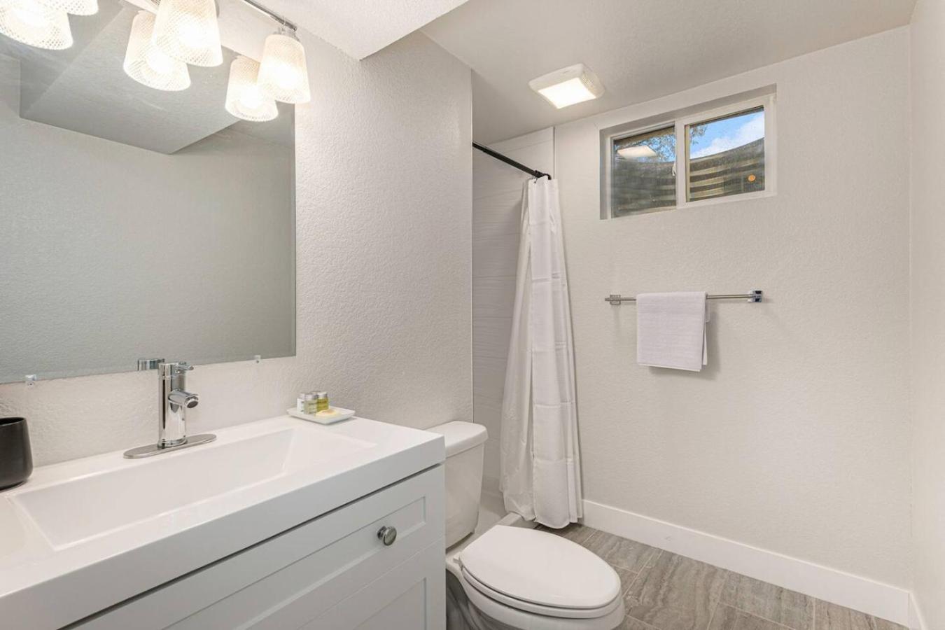 Mile Hi Basecamp Hot tub and Game Room