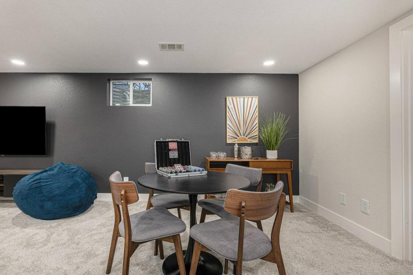 Mile Hi Basecamp Hot tub and Game Room