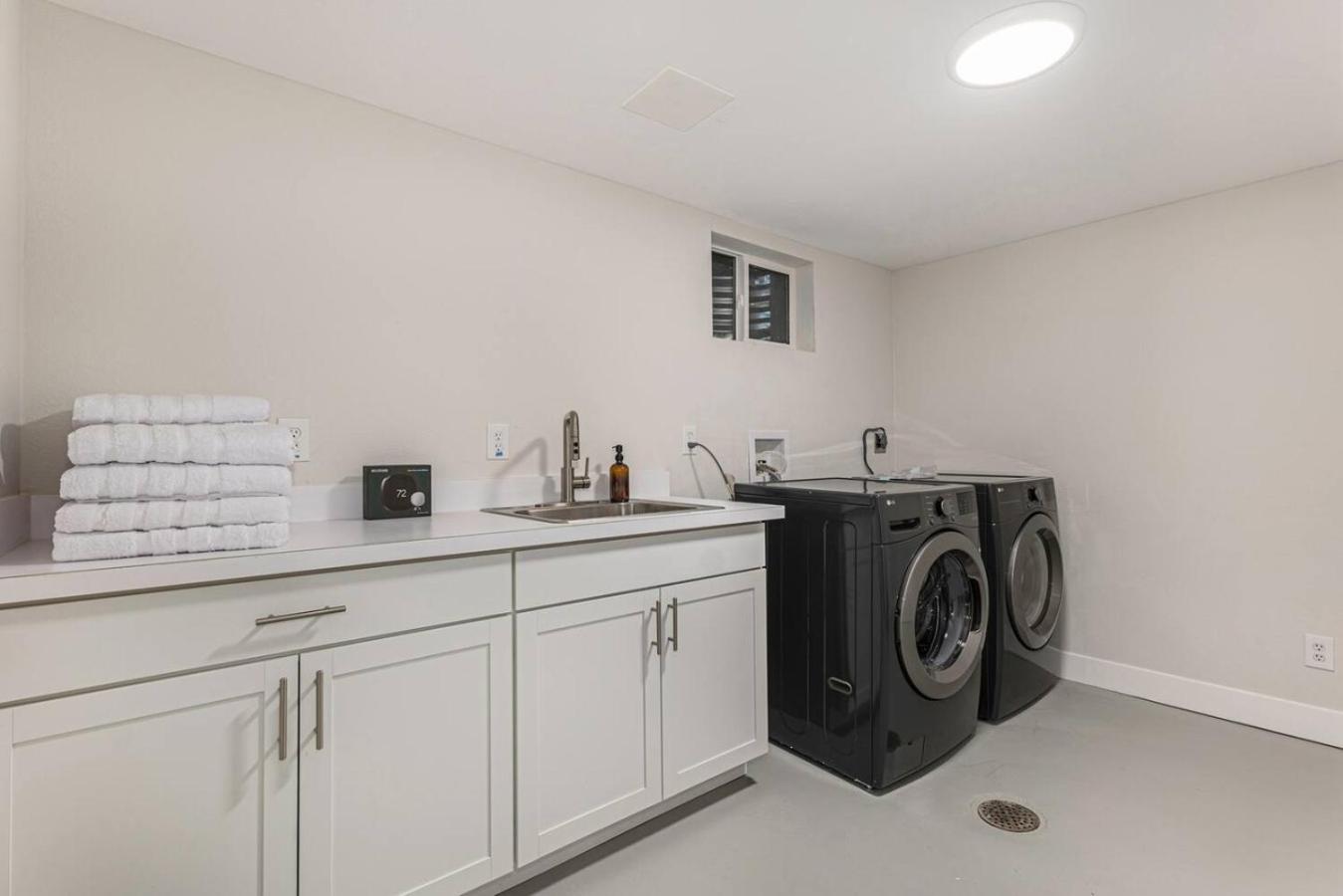 Mile Hi Basecamp Hot tub and Game Room