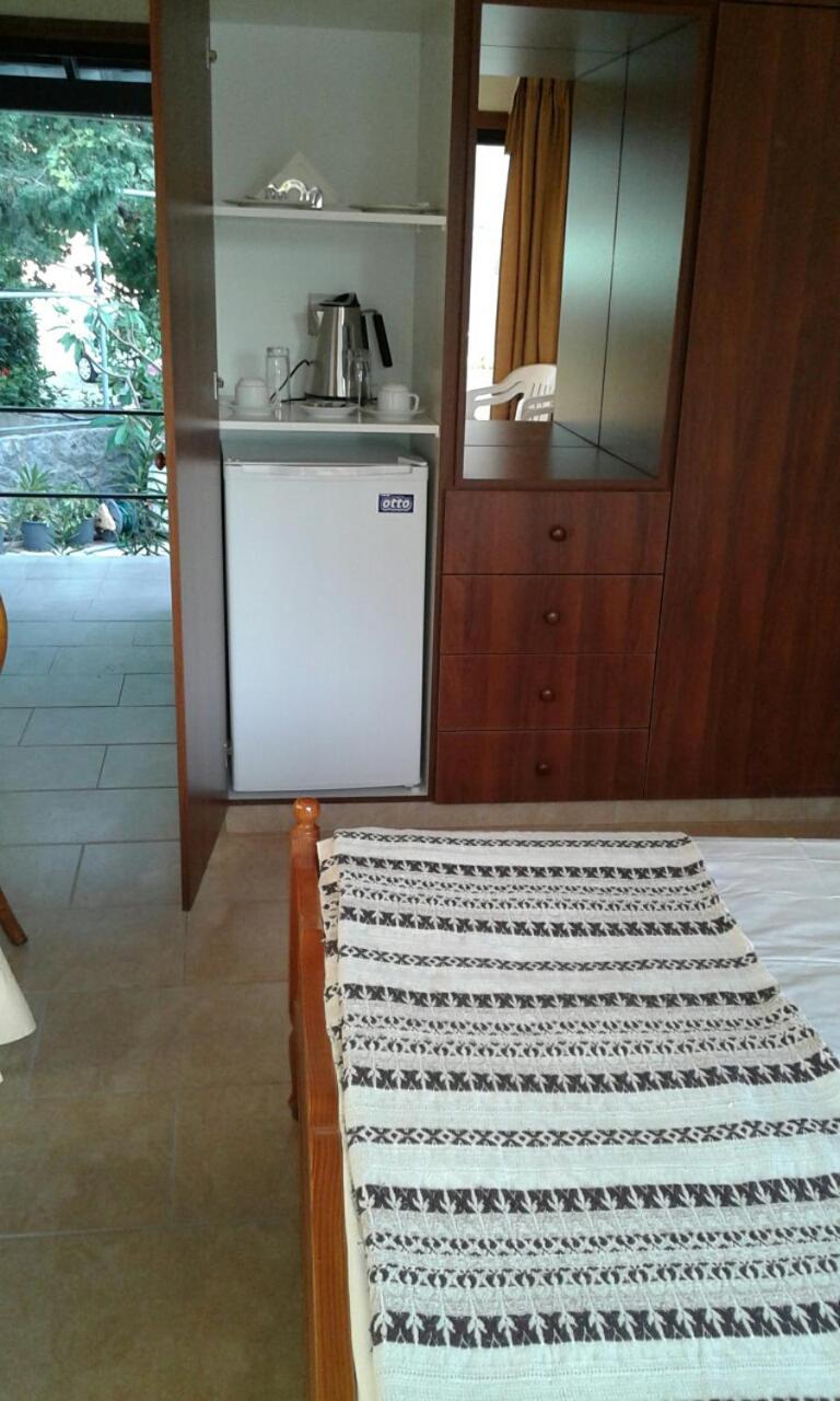 Nicos & Olympia Apartments