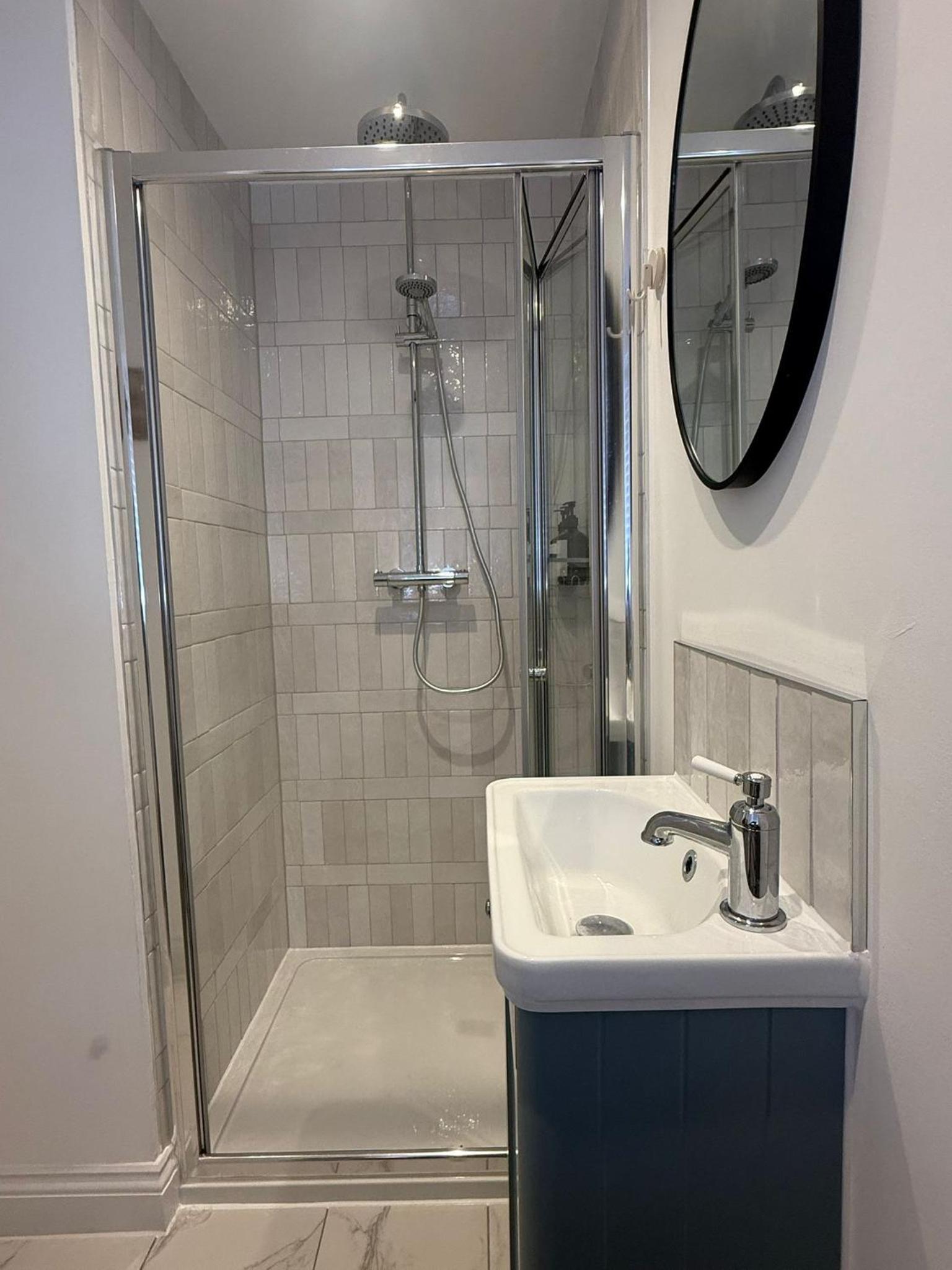 Olive Tree Brighton-Bright & Spacious 4 bedroom home with Garden & Free parking