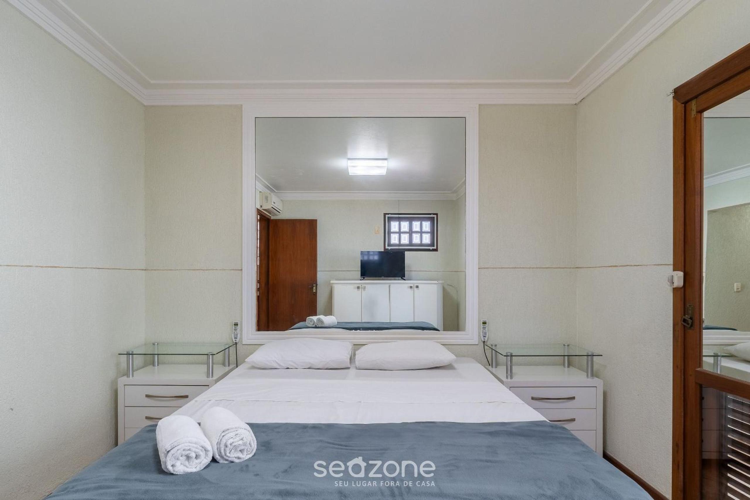 Duplex w/pool 800m from the beach in Jurerê DME025