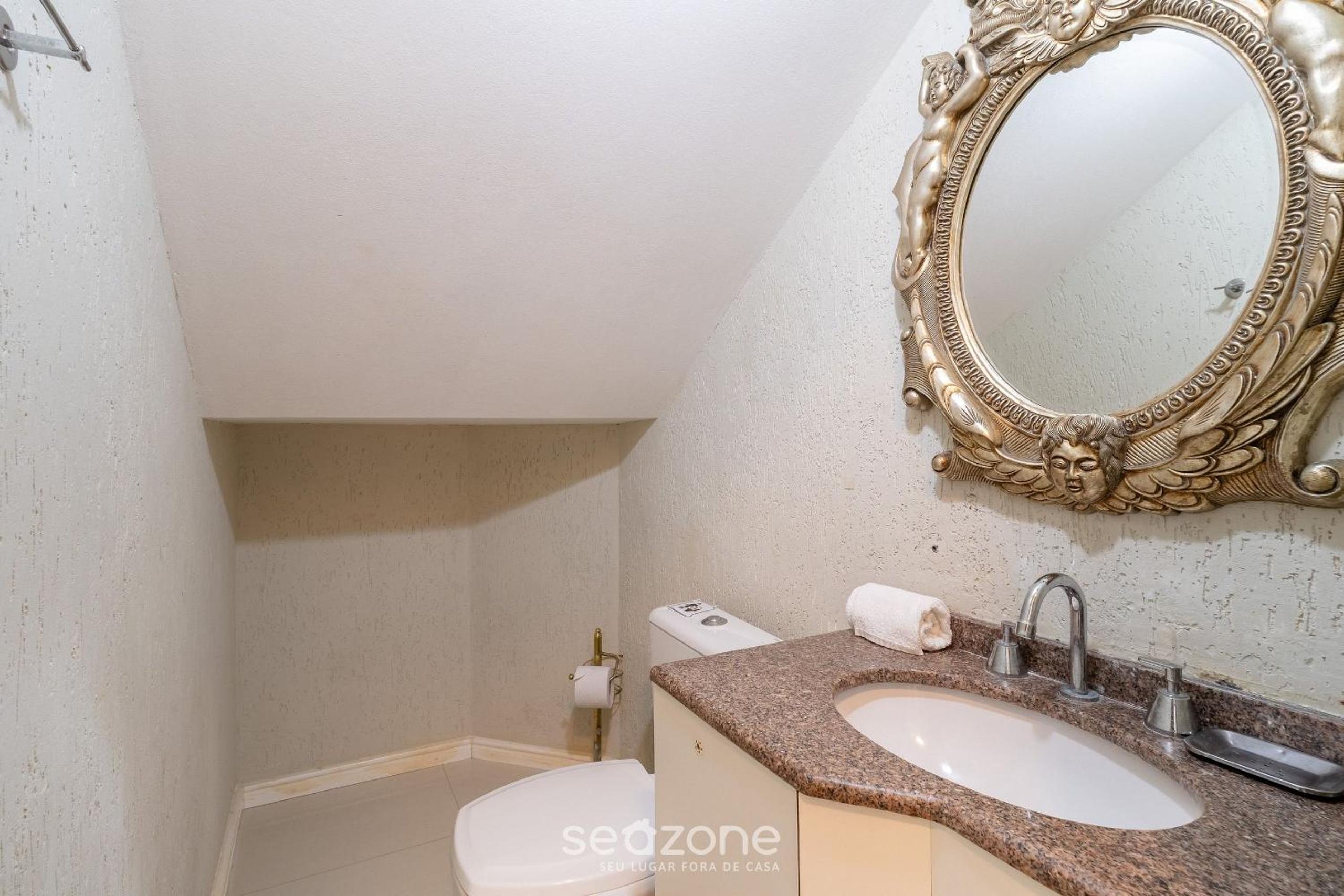 Duplex w/pool 800m from the beach in Jurerê DME025