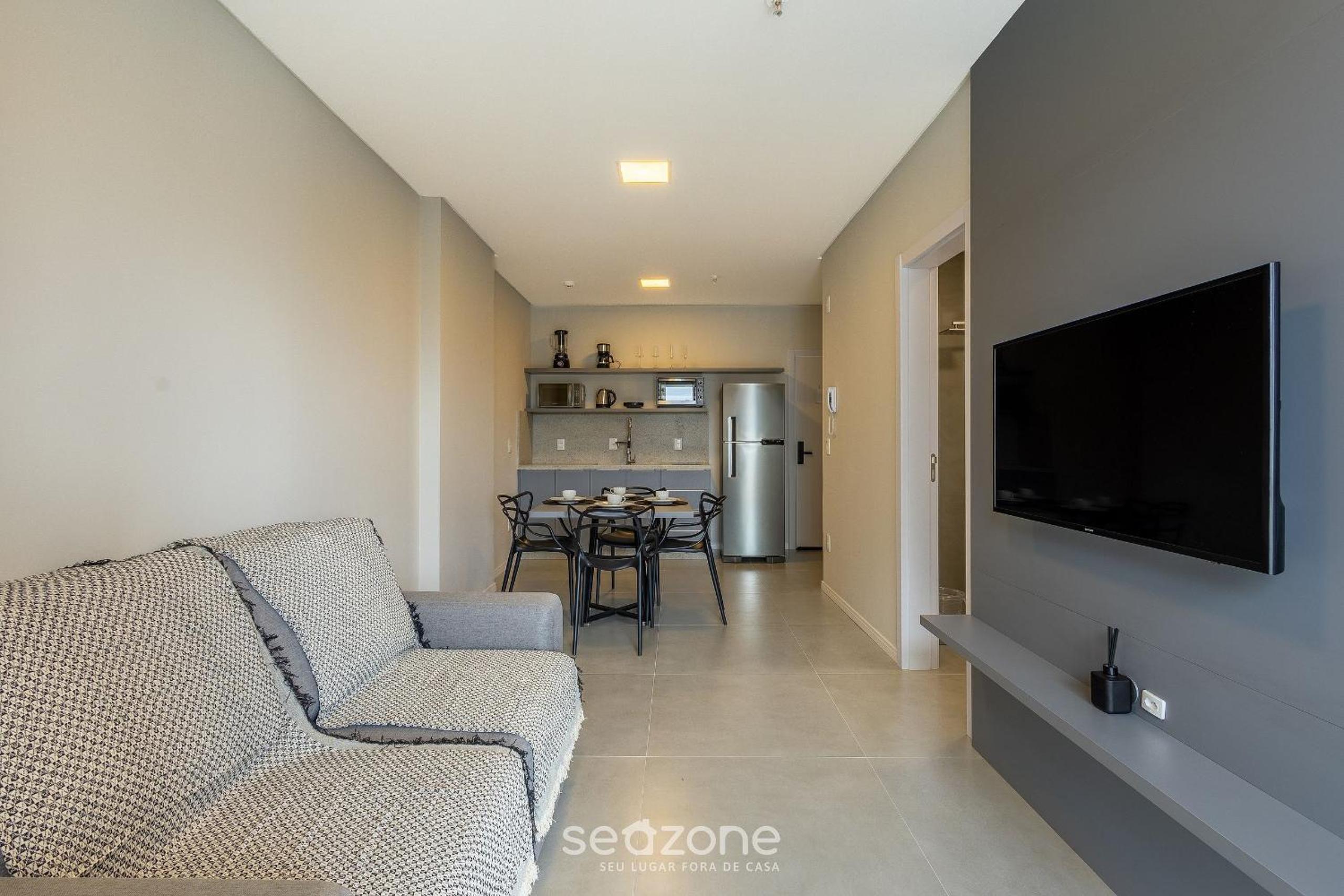 Your exclusive stay just steps from the sea in Meia Praia - FFS!