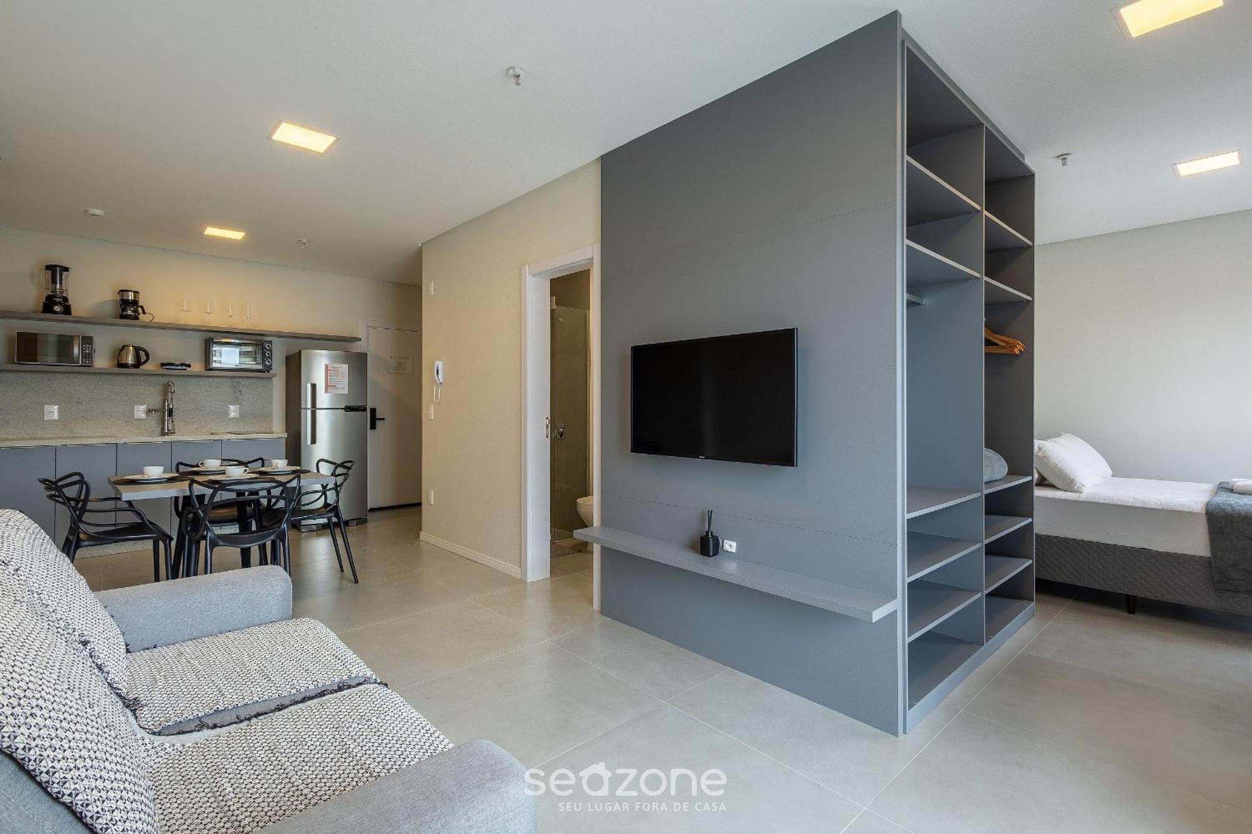 Your exclusive stay just steps from the sea in Meia Praia - FFS!