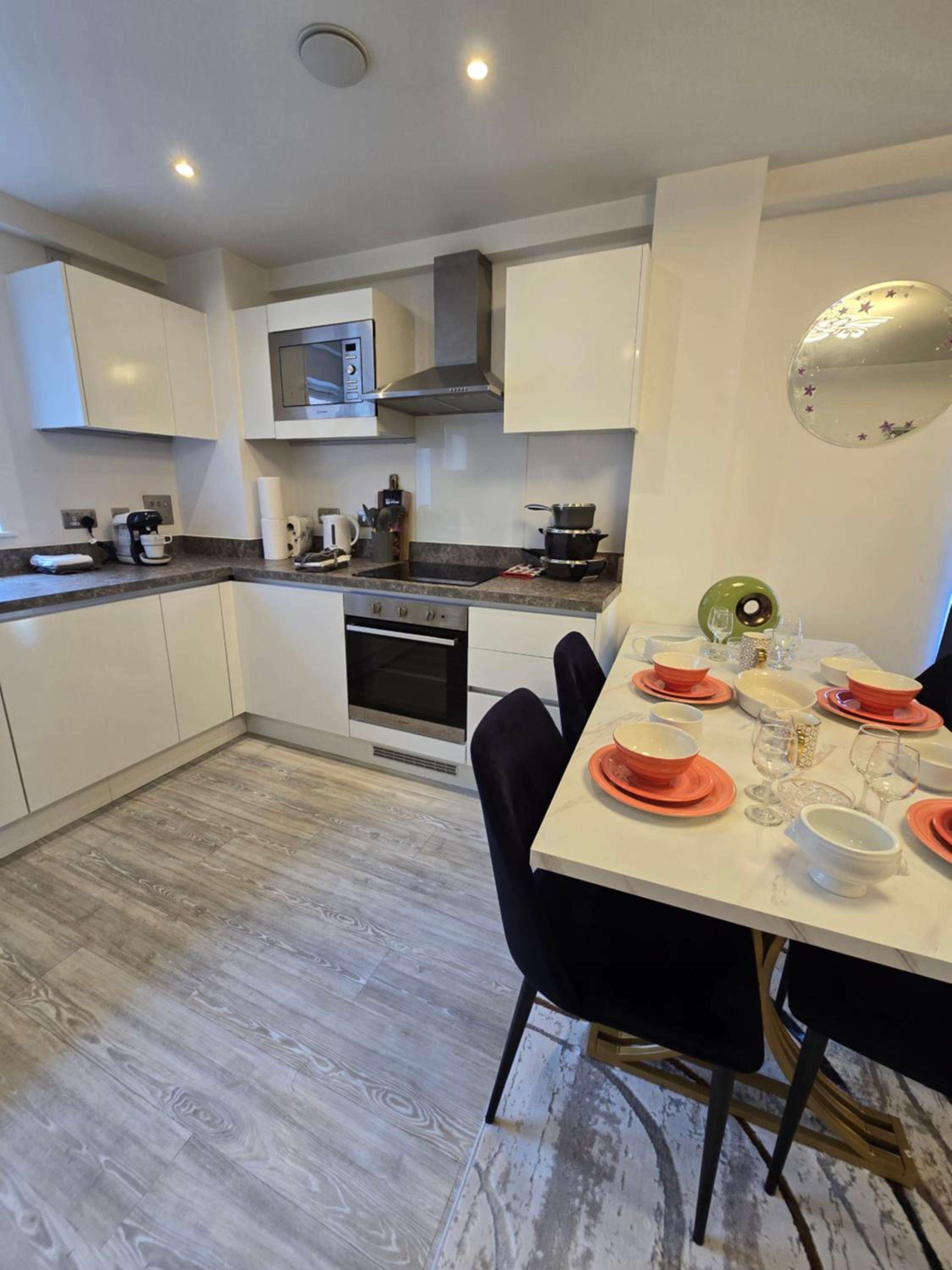 Mega3 Central Manchester Luxury 2-Bedroom,2-Baths with Free Car Park