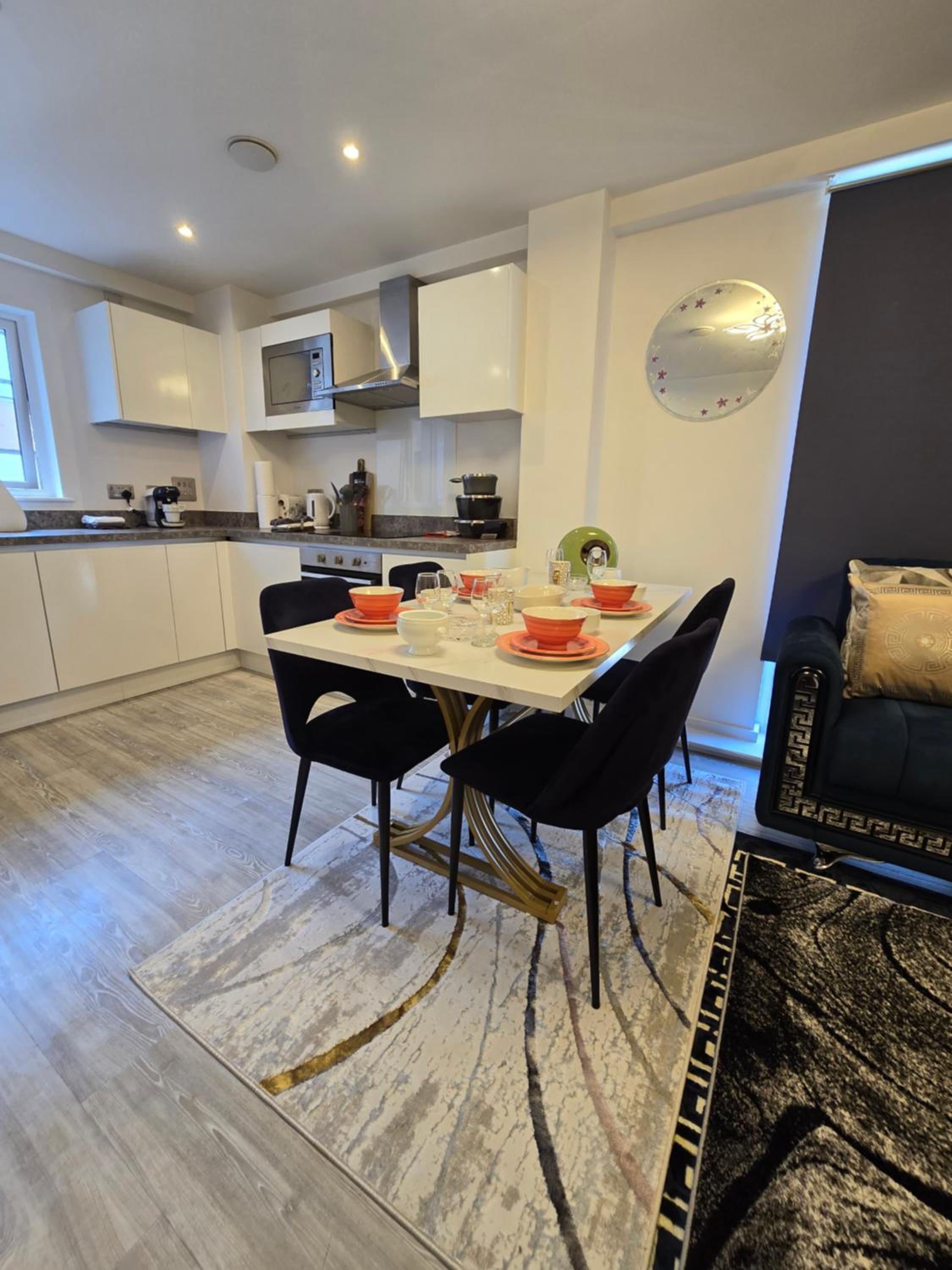 Mega3 Central Manchester Luxury 2-Bedroom,2-Baths with Free Car Park