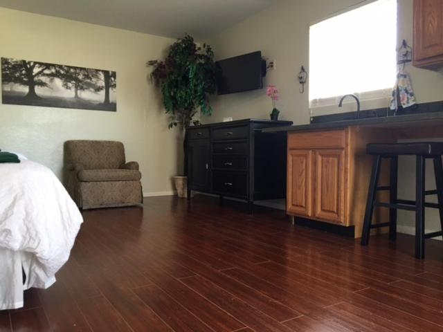 Olancha RV Park and Motel