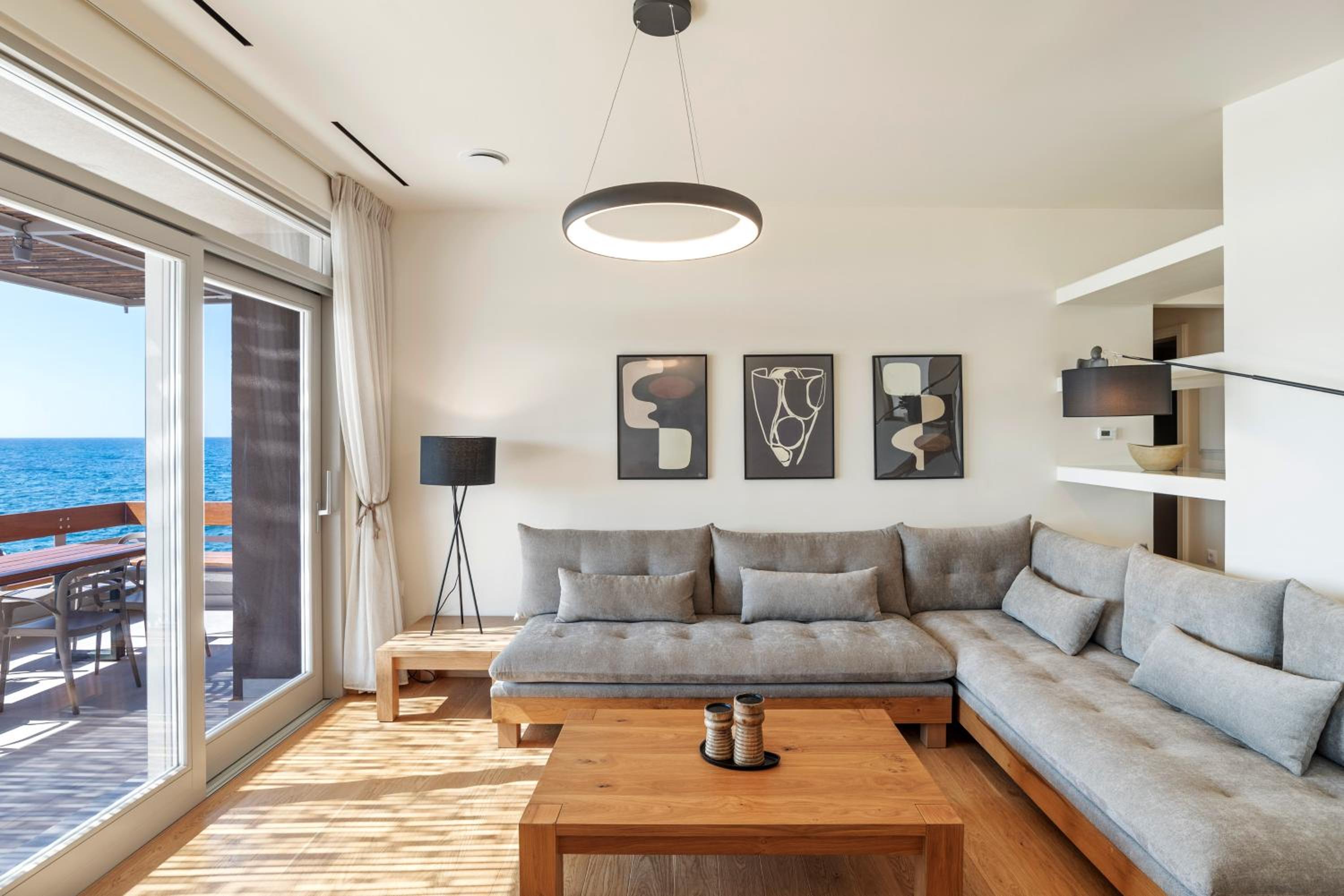 Kormoranos-Hydrobates Waterfront Villa