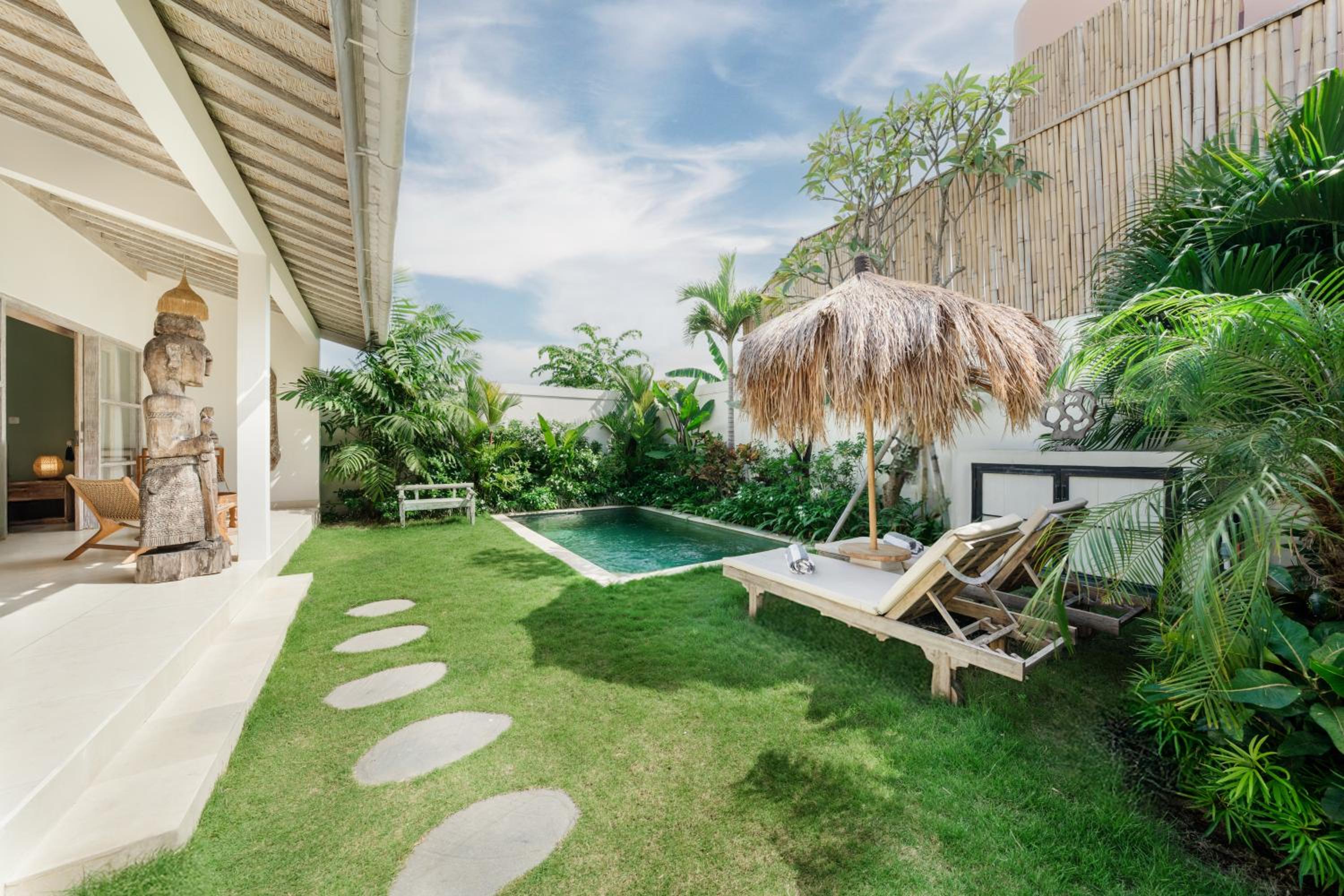 Villa Anna Lou 1BR Boho Escape in Seminyak