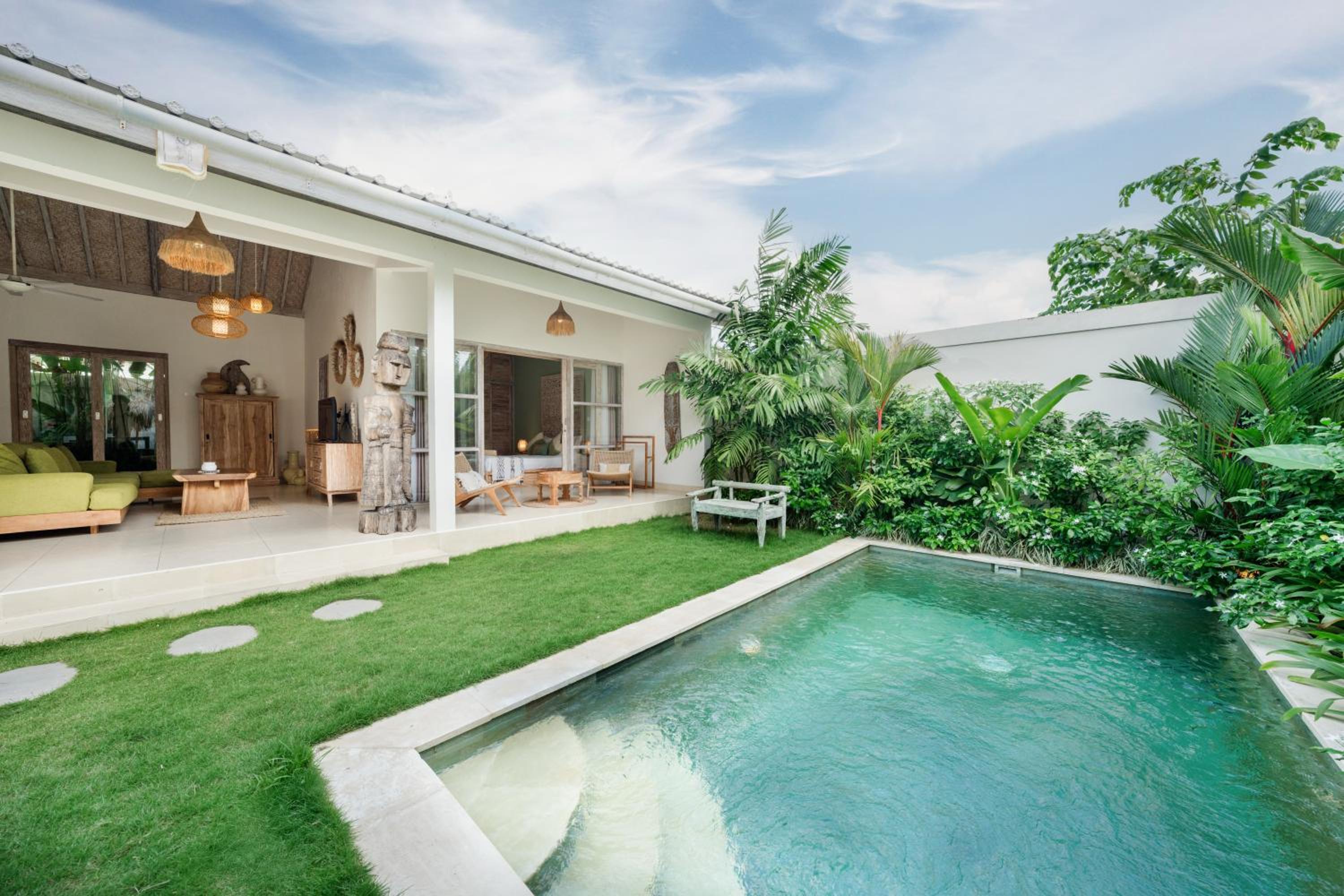 Villa Anna Lou 1BR Boho Escape in Seminyak