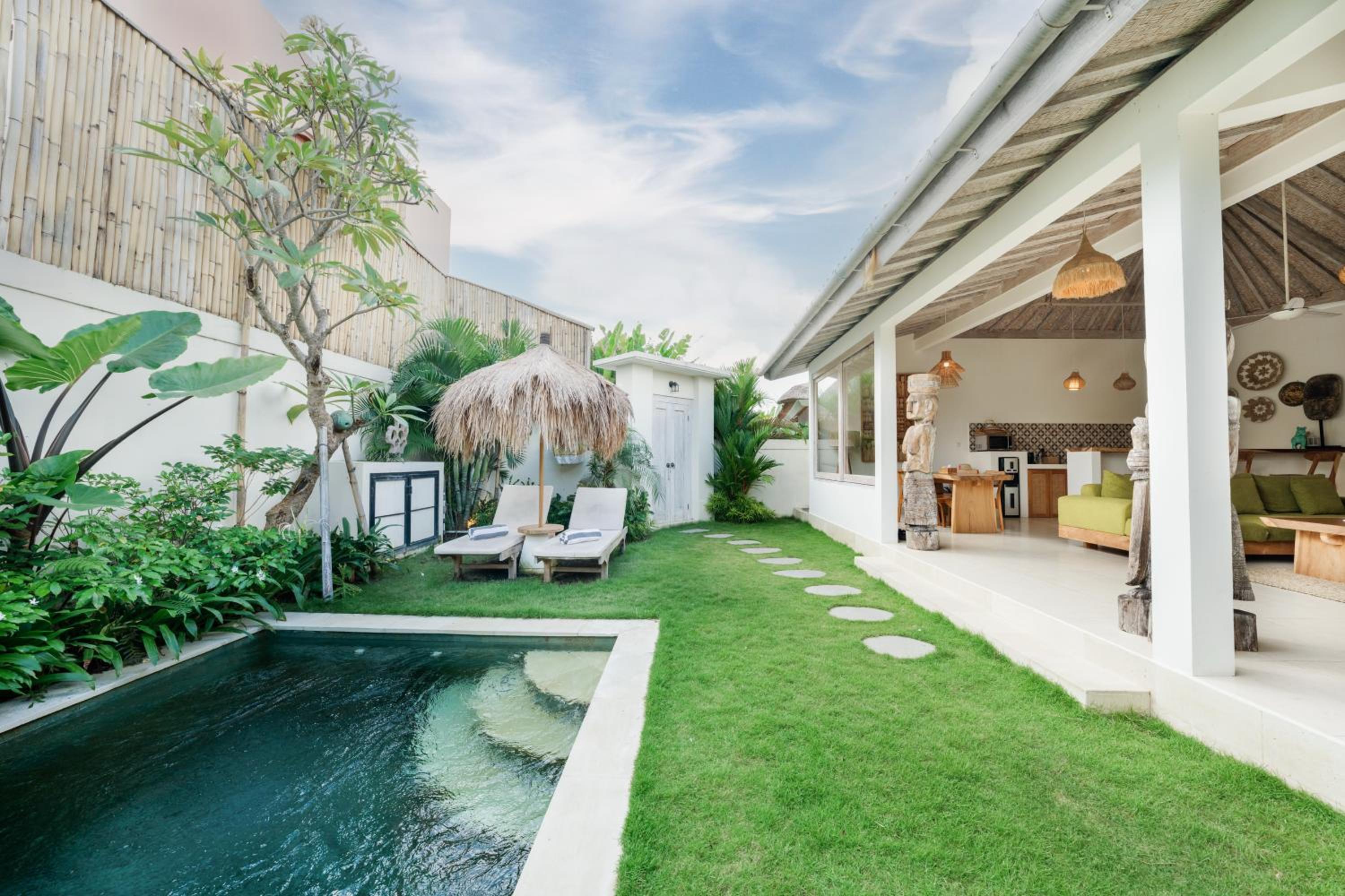 Villa Anna Lou 1BR Boho Escape in Seminyak