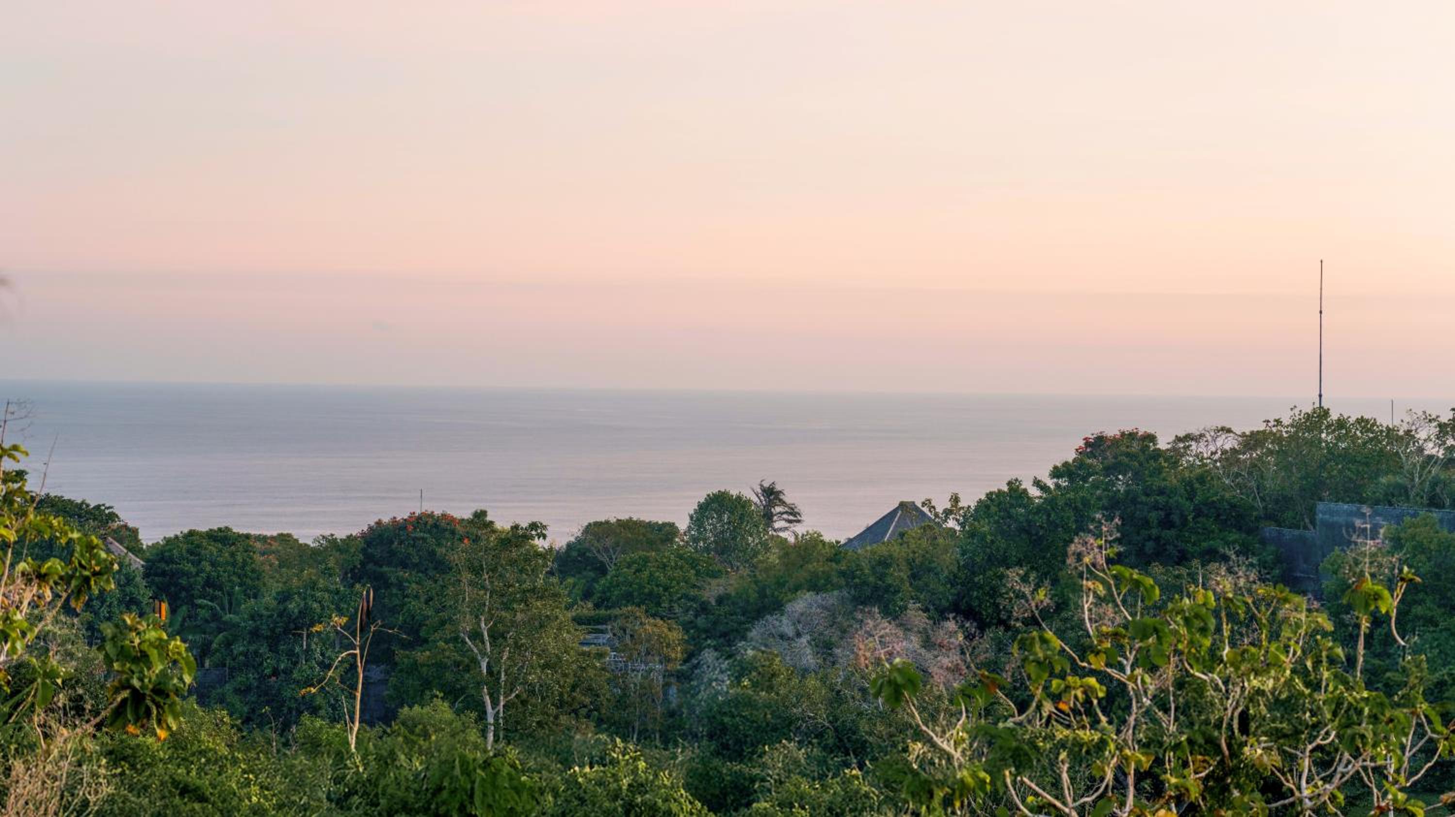 The View Uluwatu 2BR Luxury Villa Ocean View and Rooftop