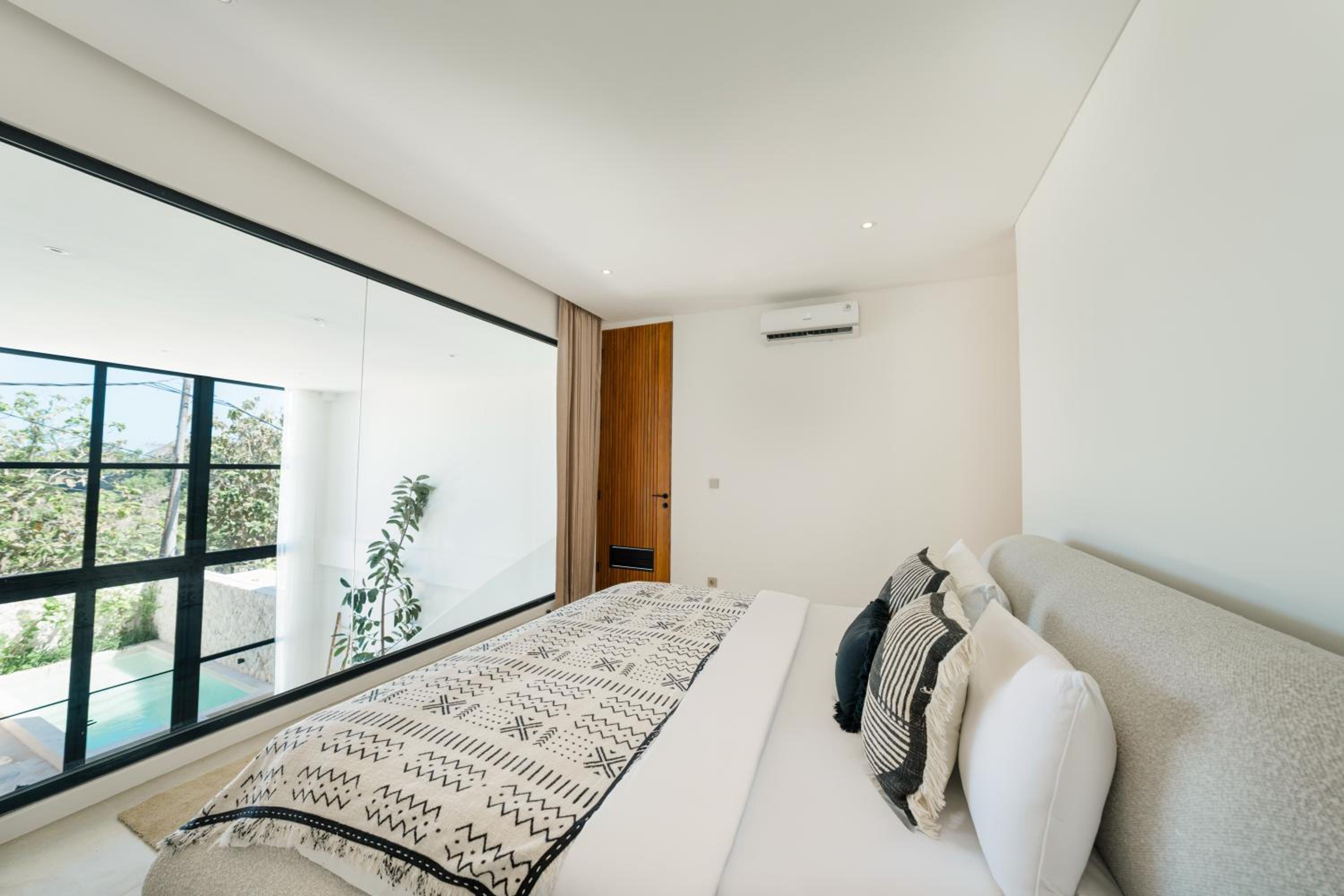 The View Uluwatu 2BR Luxury Villa Ocean View and Rooftop