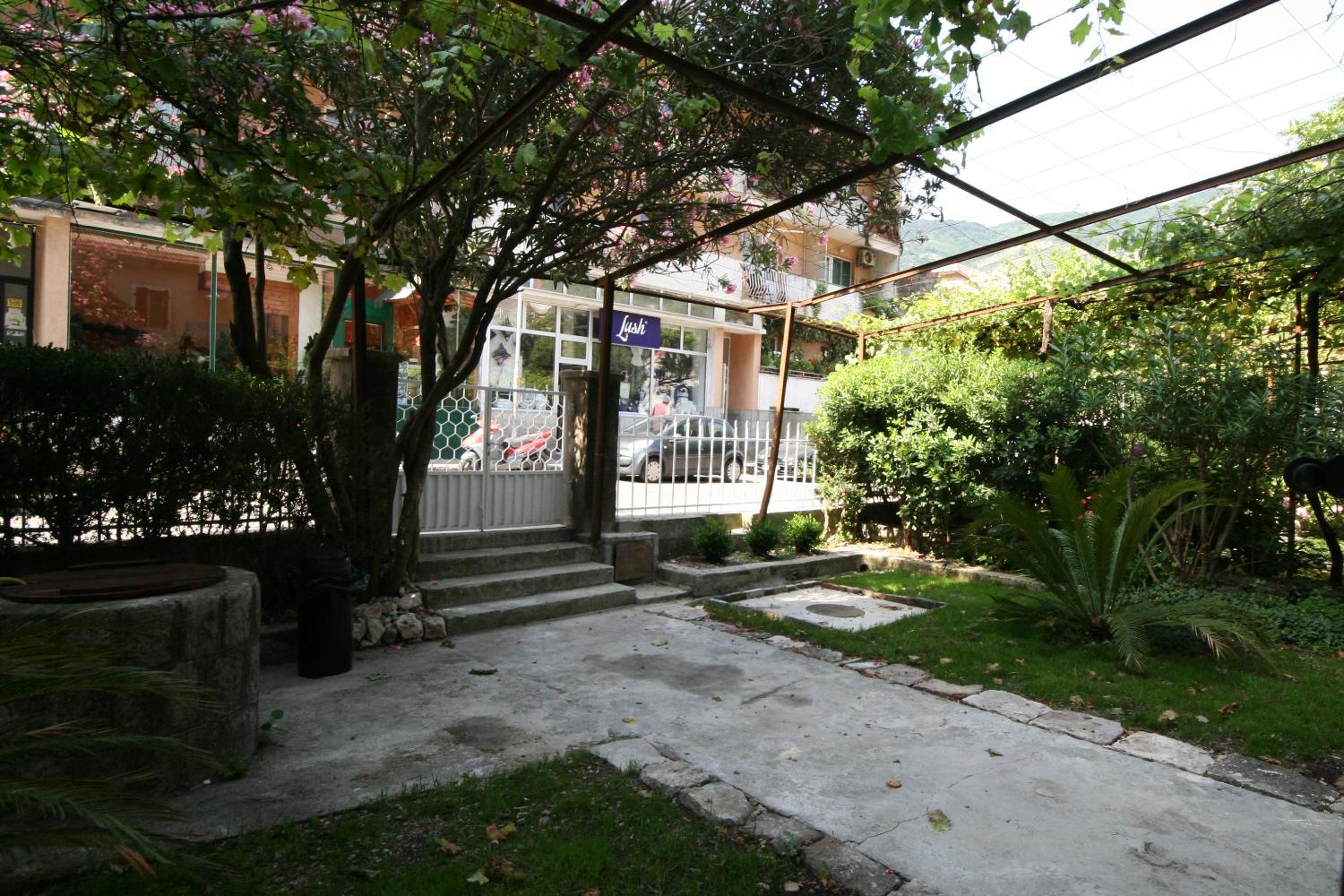 Photo 27