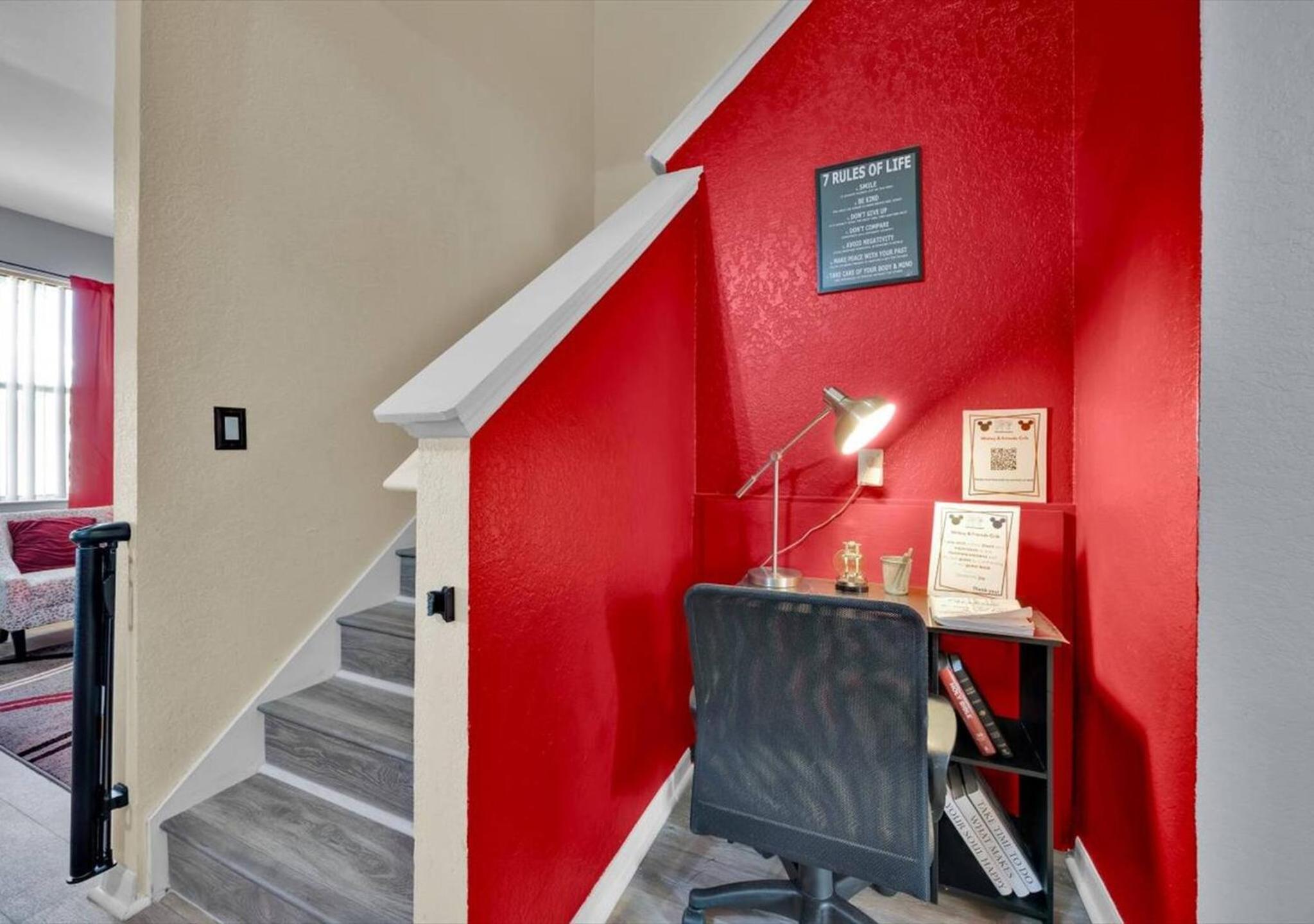 Themed Resort Home 15 min drive to Disney