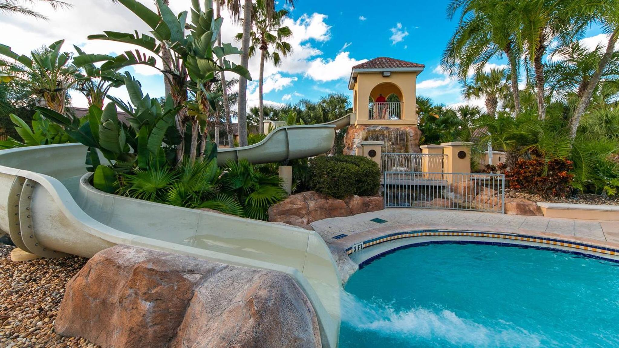 Themed Resort Home 15 min drive to Disney