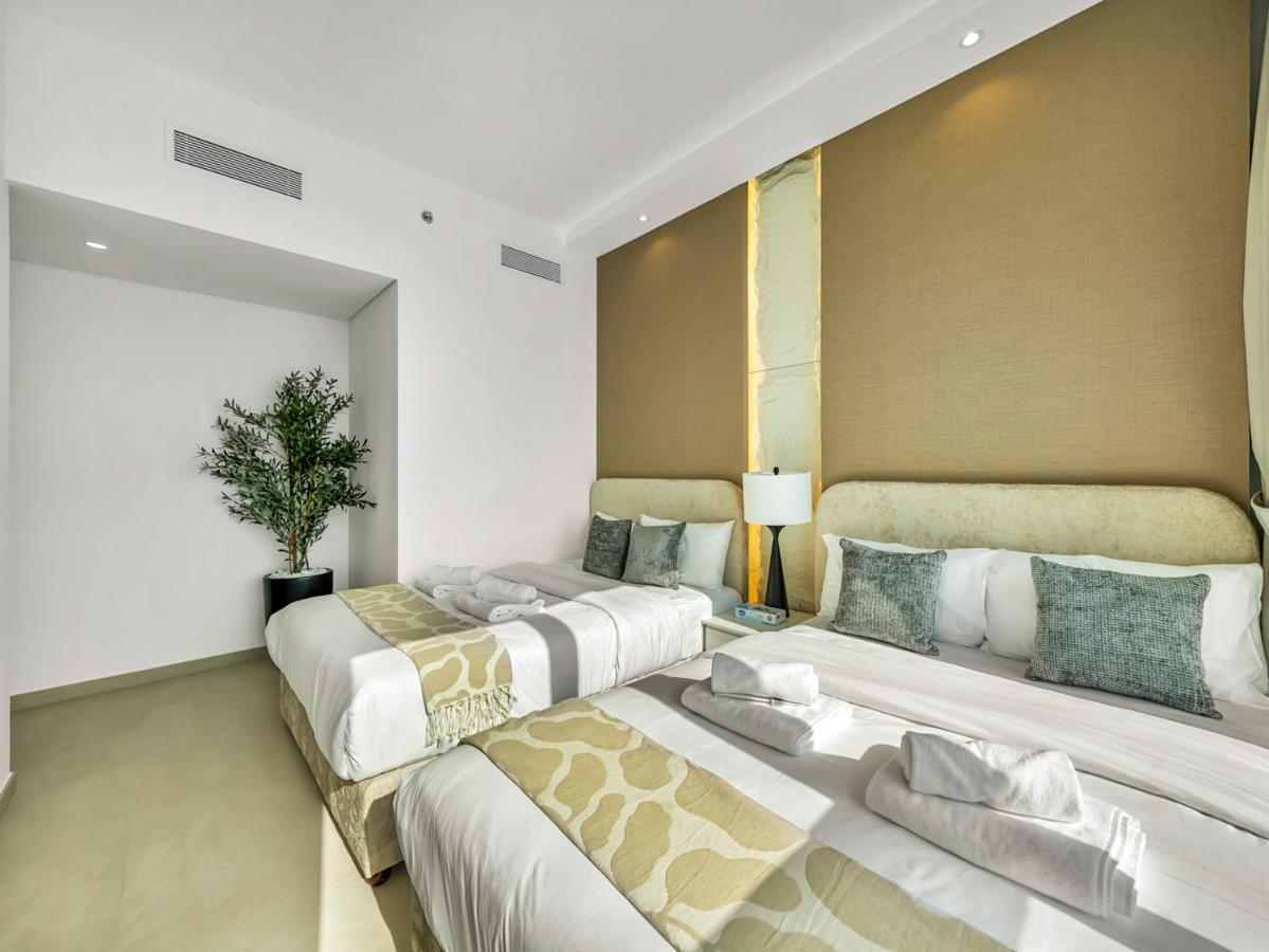 Royal Vista - Luxury 4BR Apartment at Downtown Views II - Downtown