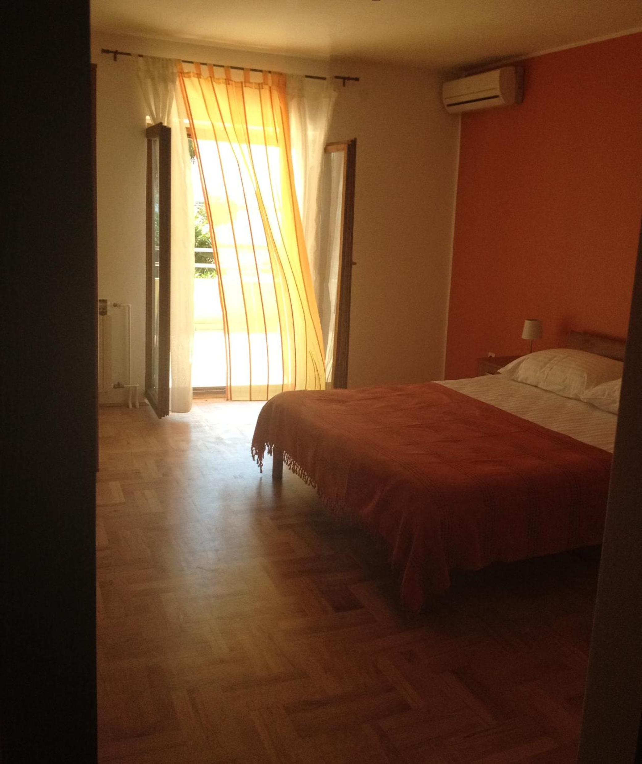 Photo 51
