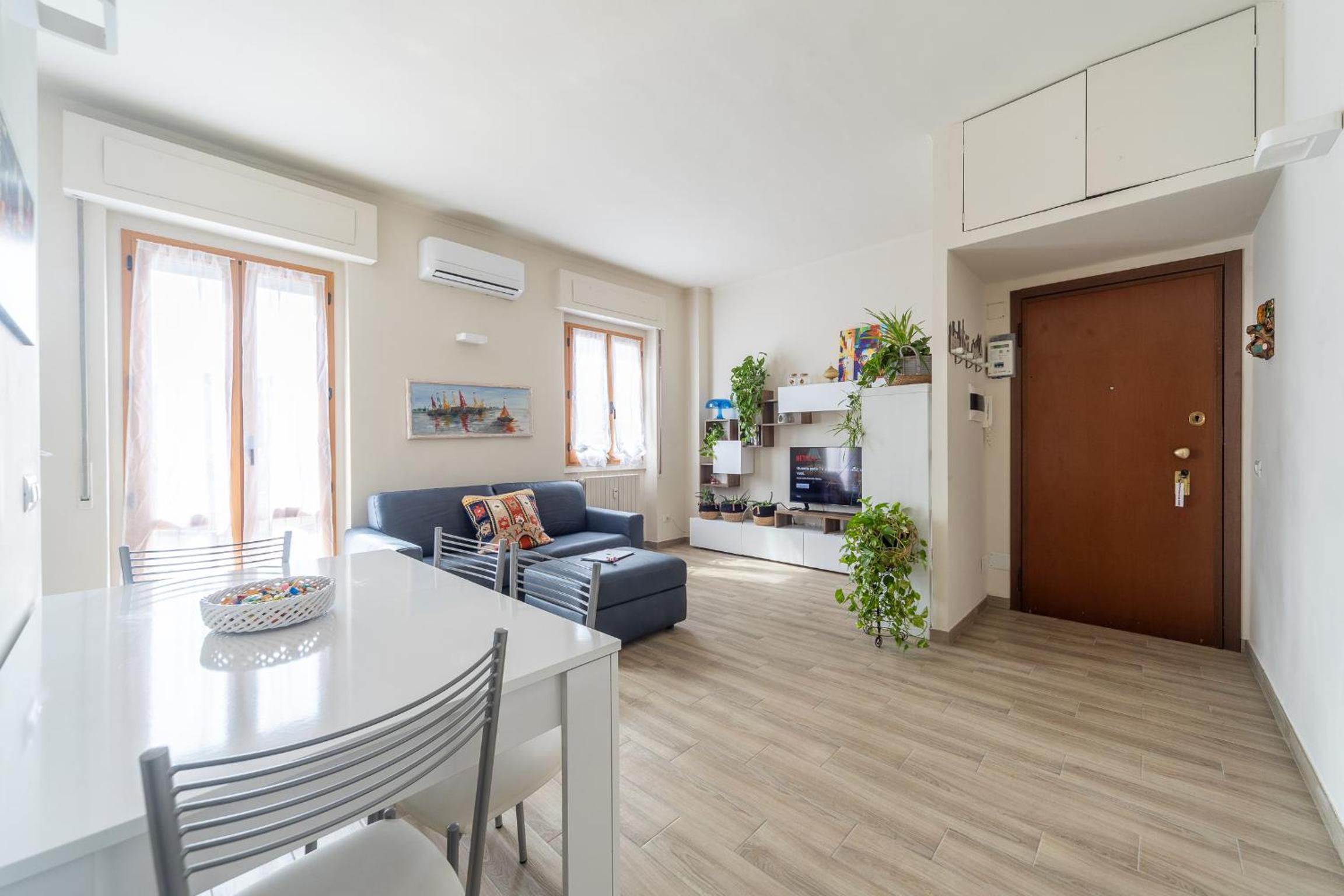 Stylish Porta Romana Apartment with terrace