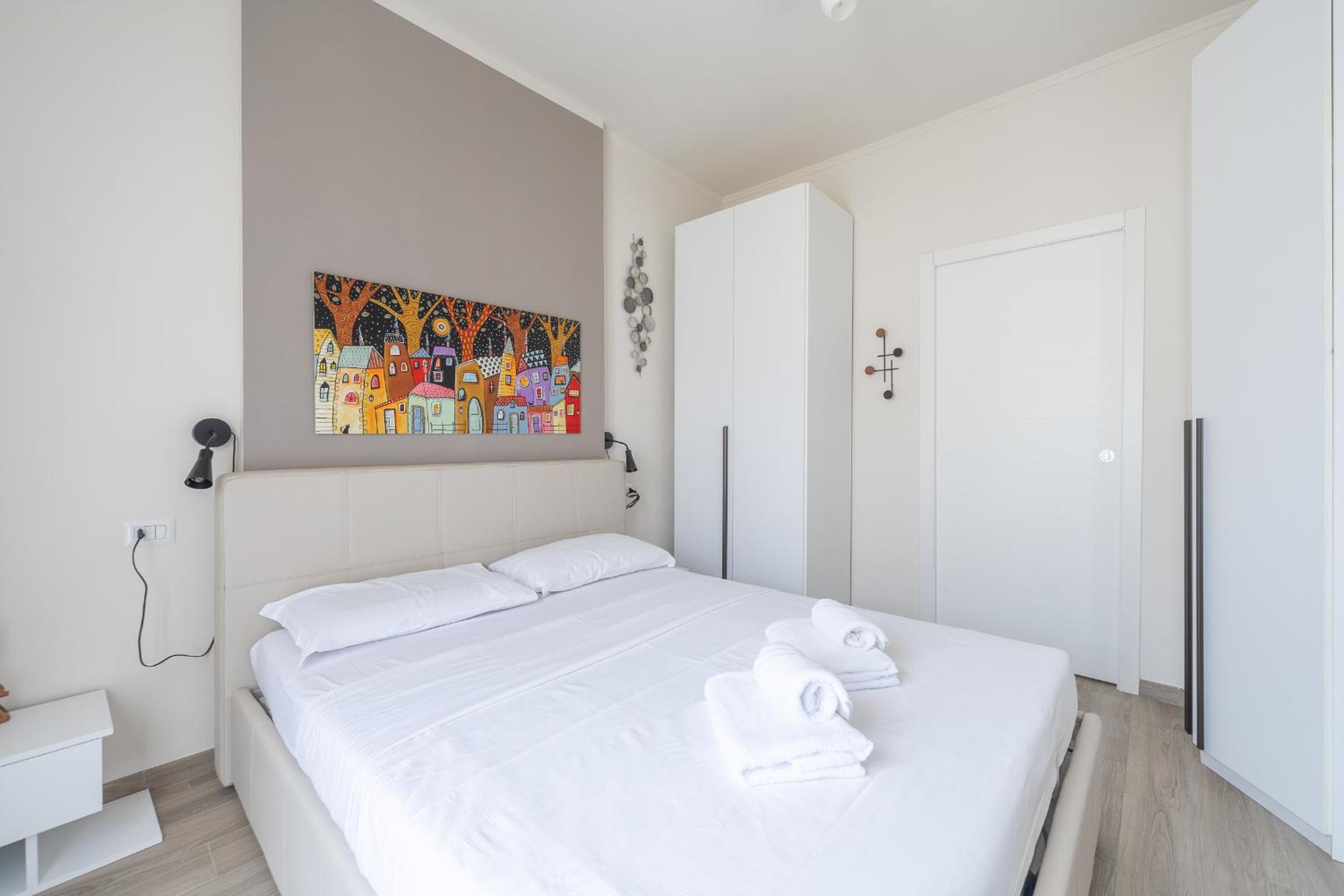 Stylish Porta Romana Apartment with terrace