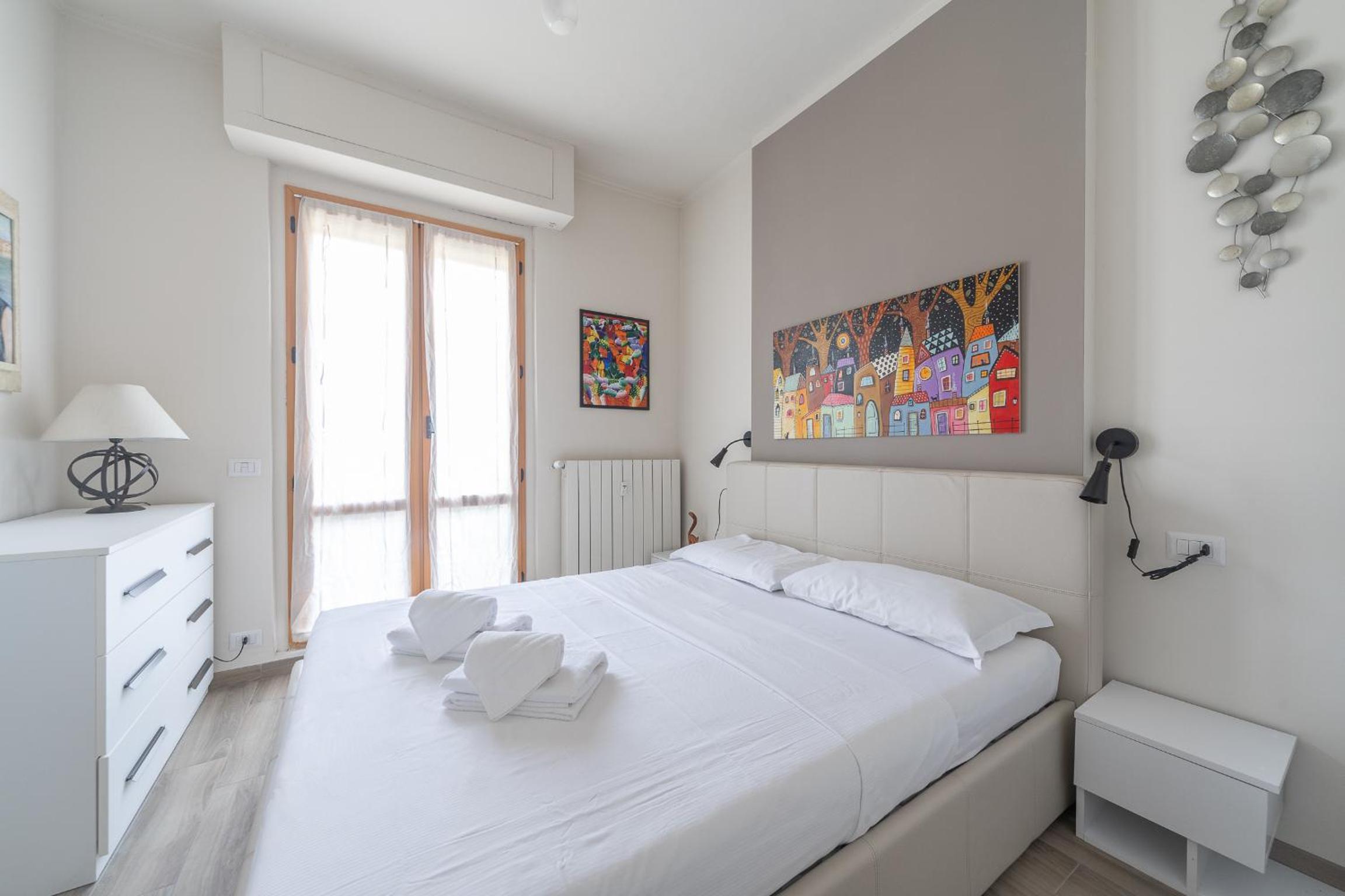 Stylish Porta Romana Apartment with terrace