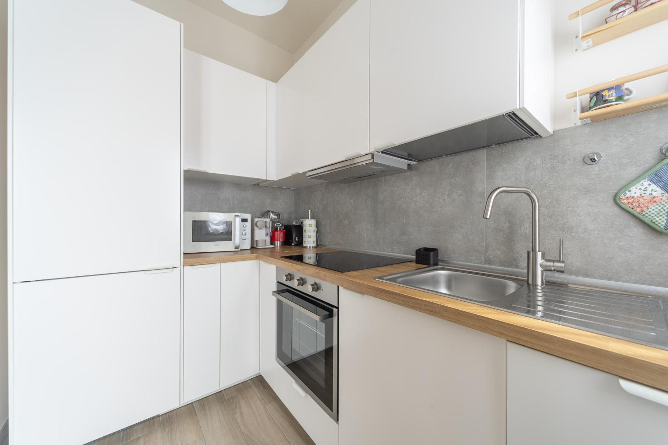 Stylish Porta Romana Apartment with terrace