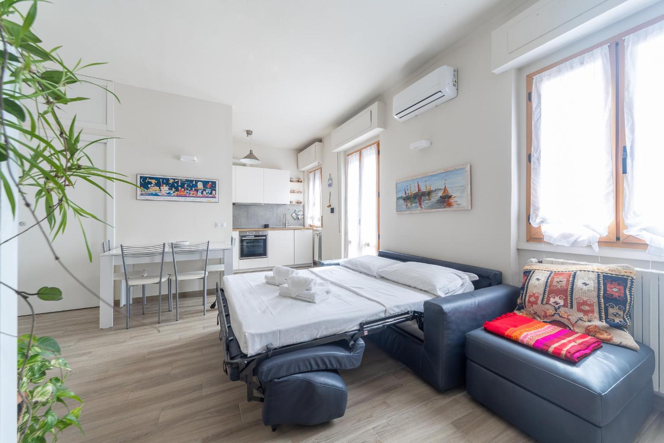 Stylish Porta Romana Apartment with terrace