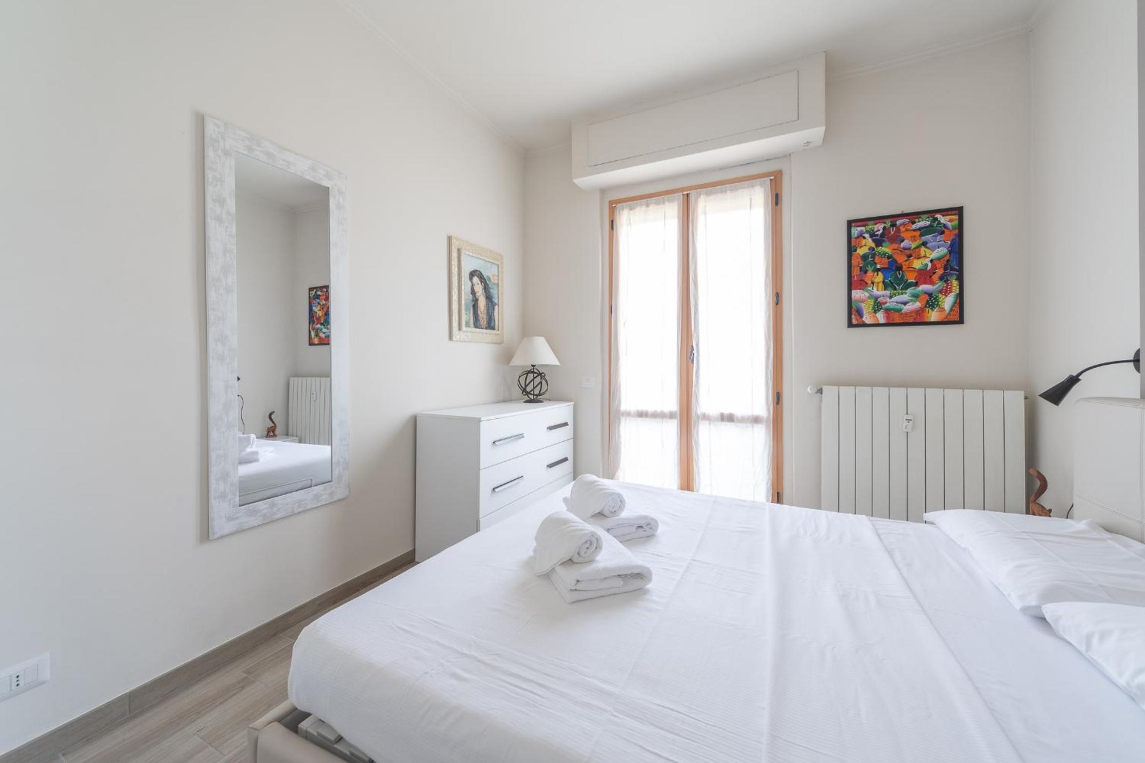 Stylish Porta Romana Apartment with terrace