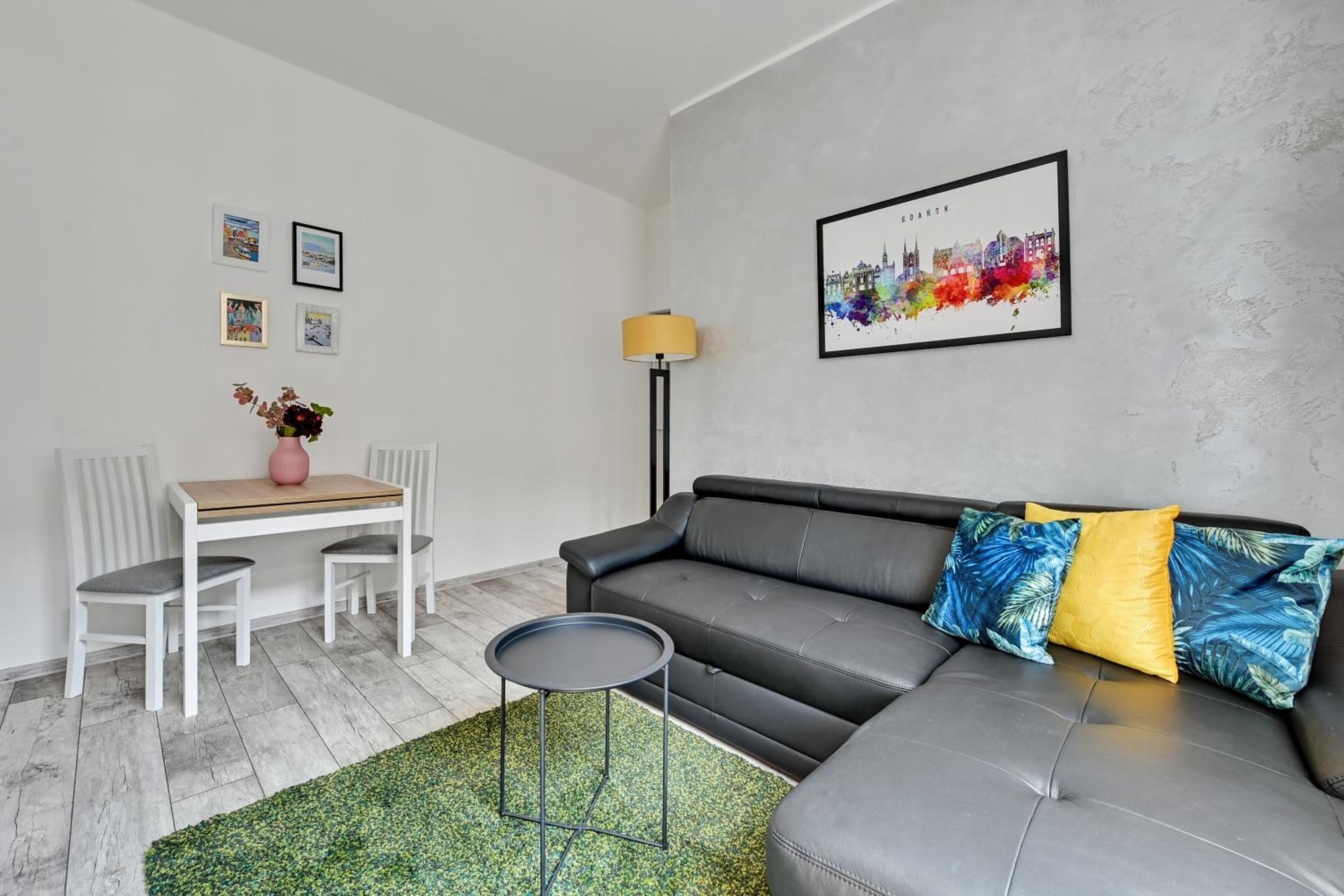 Ogarna Main Old Town by Downtown Apartments